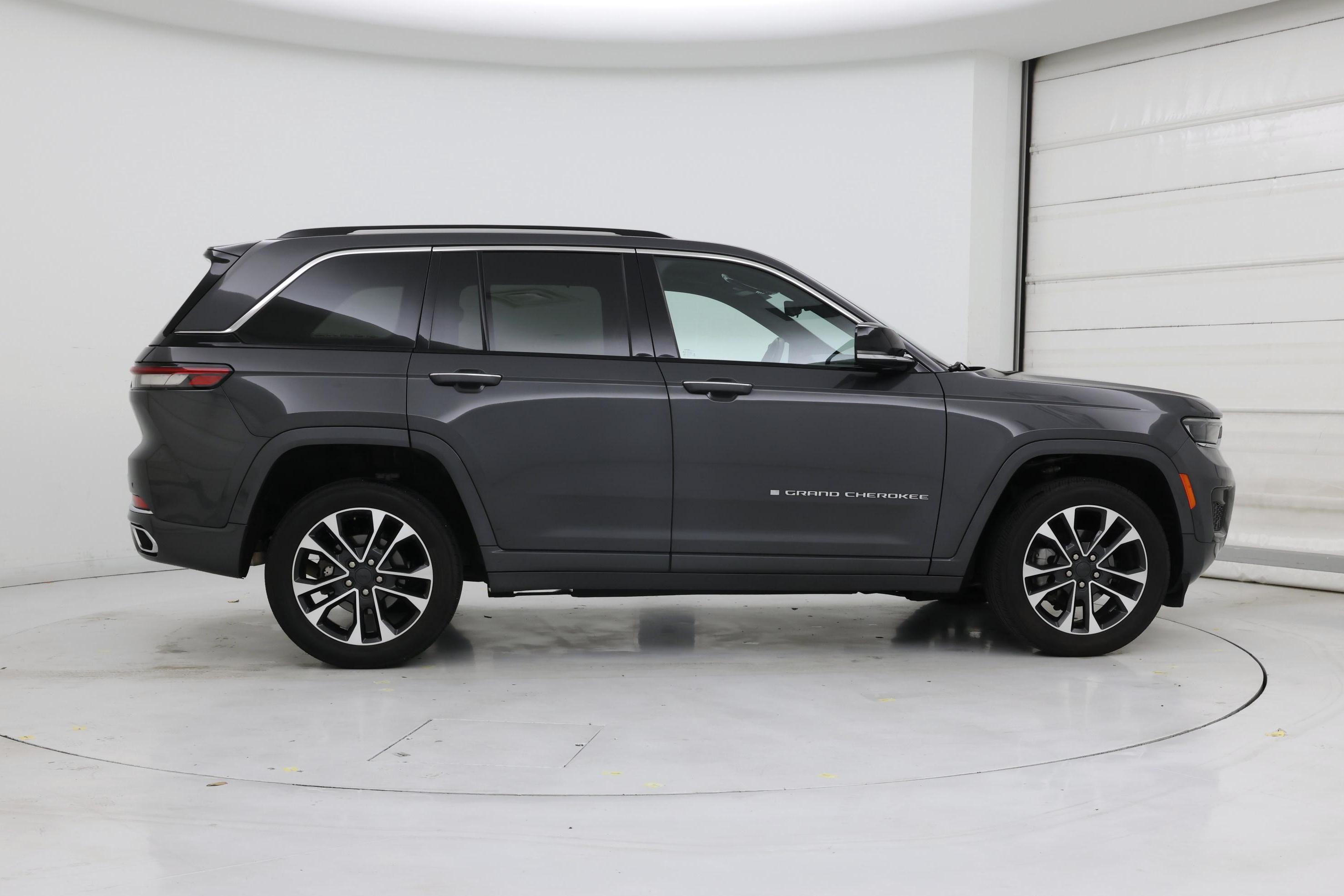 Thumbnail: 2022 Jeep Grand Cherokee - 7