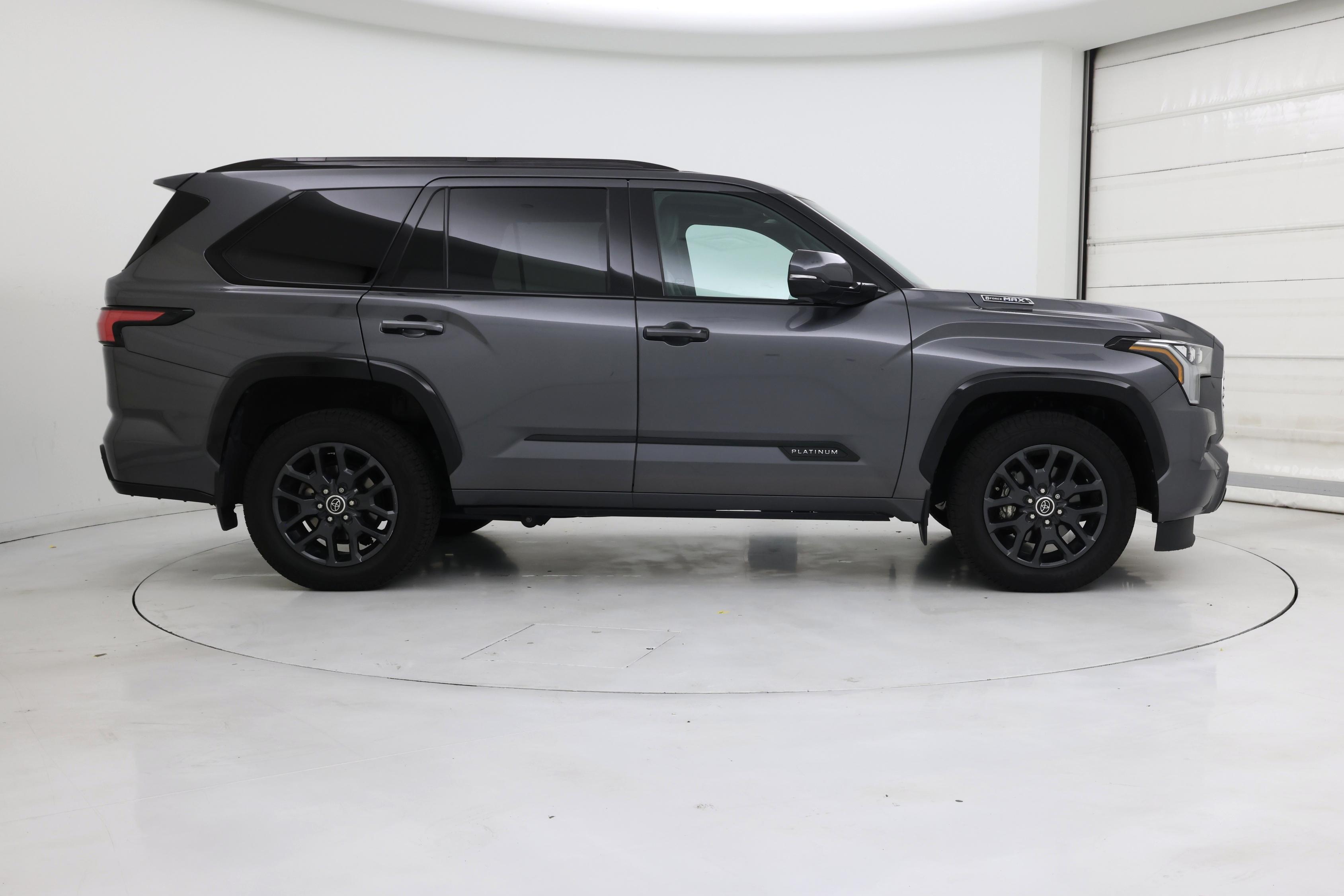 Thumbnail: 2023 Toyota Sequoia - 7