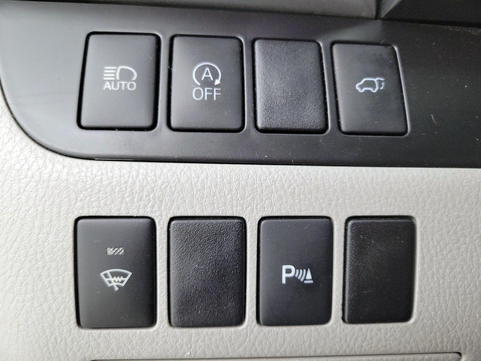Thumbnail: 2019 Toyota Highlander - 13