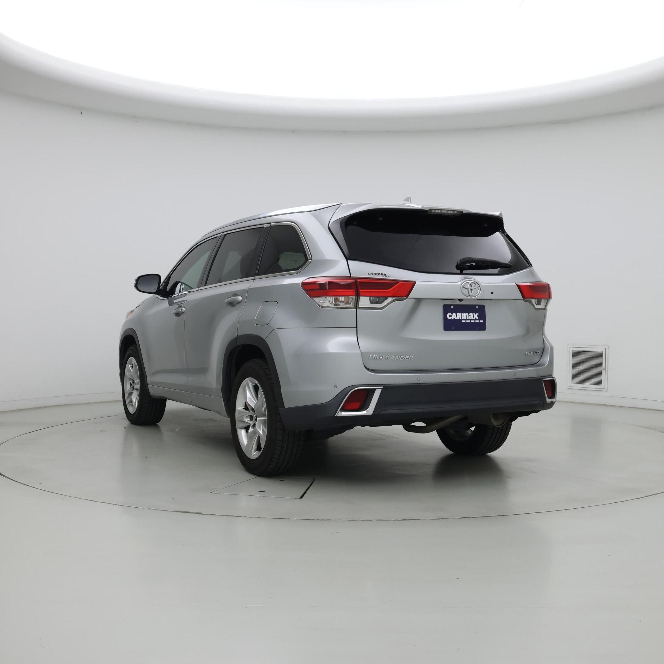 Thumbnail: 2019 Toyota Highlander - 2