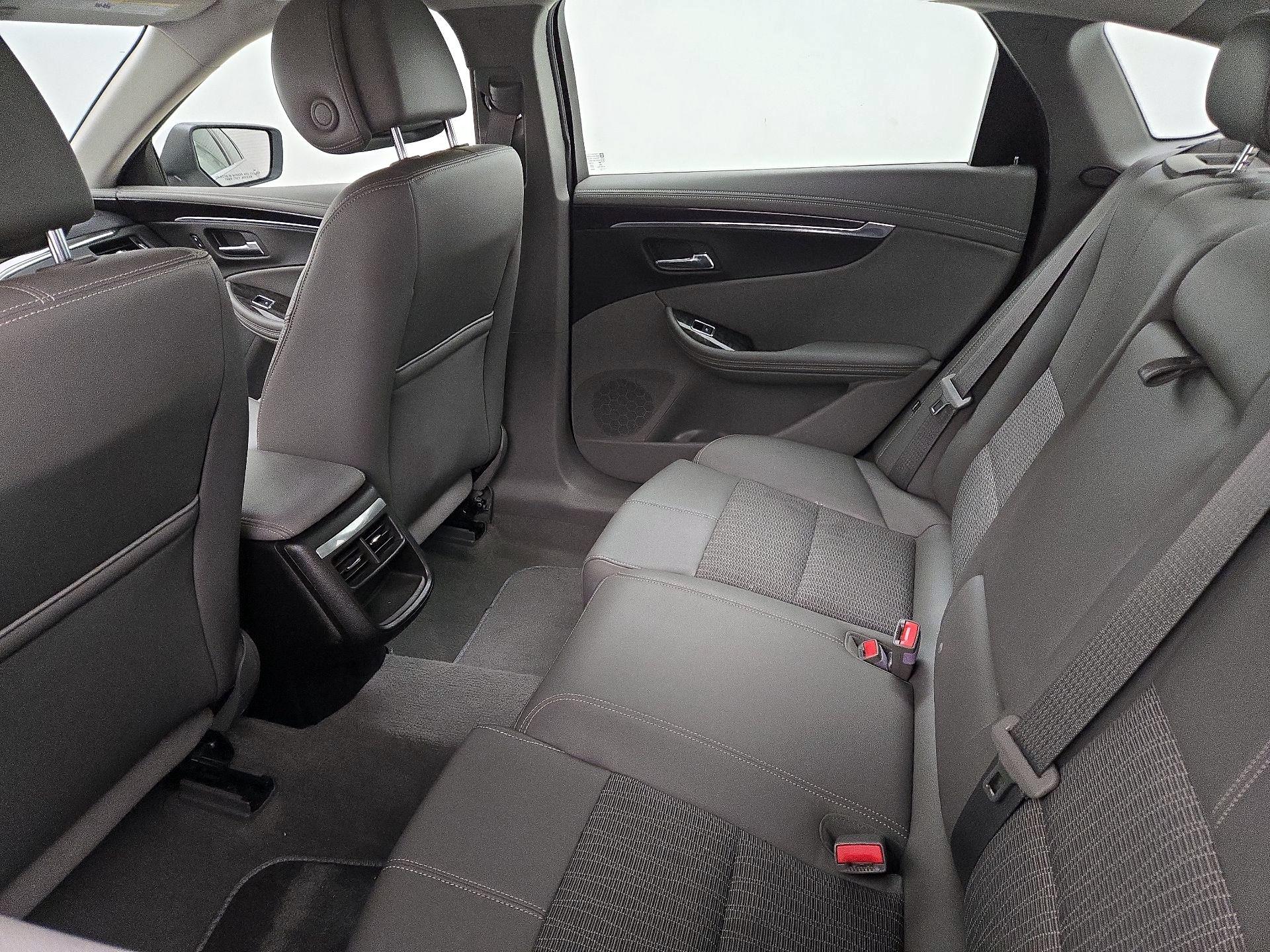 Thumbnail: 2014 Chevrolet Impala - 19