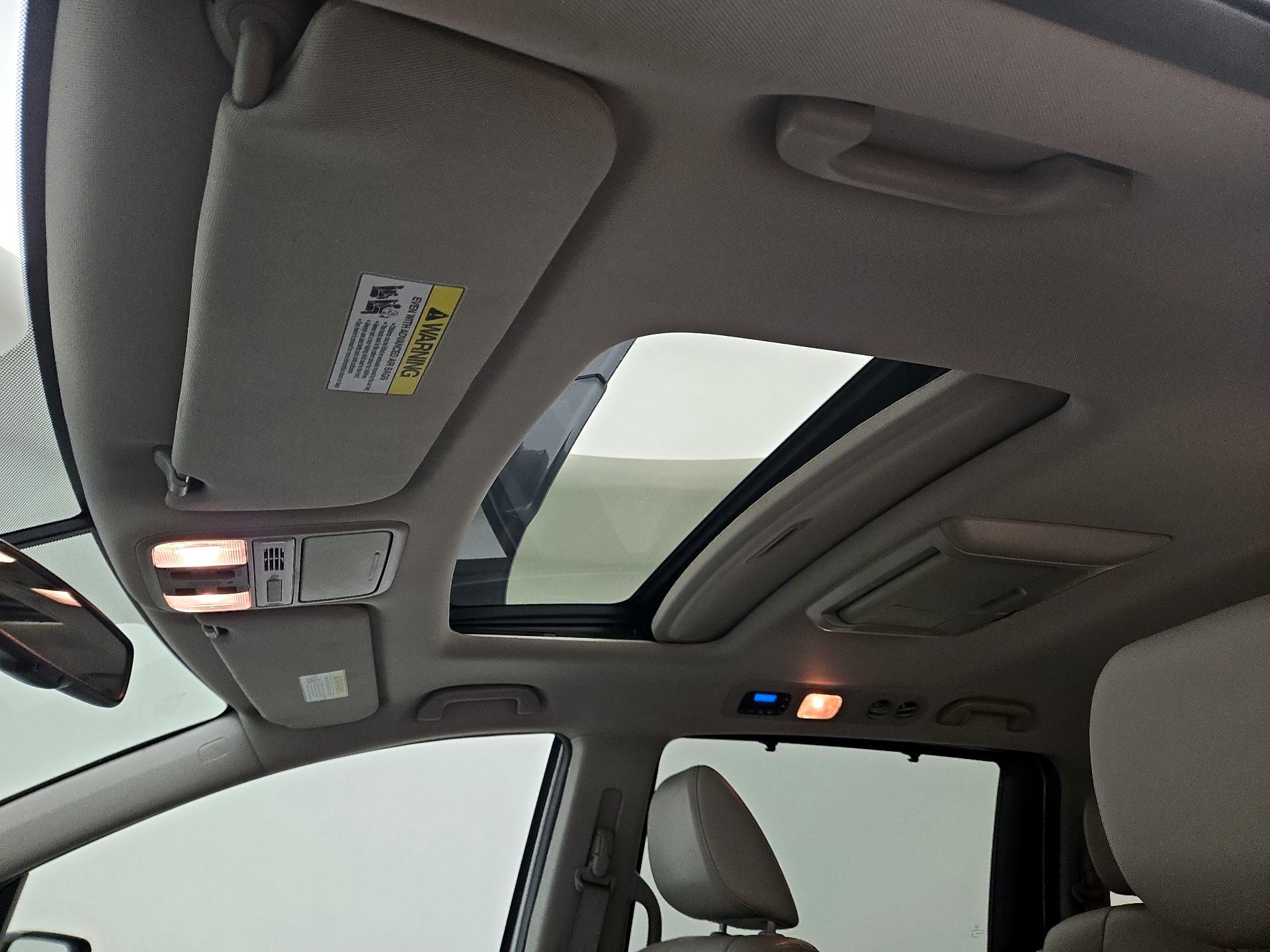 Thumbnail: 2013 Honda Odyssey - 19