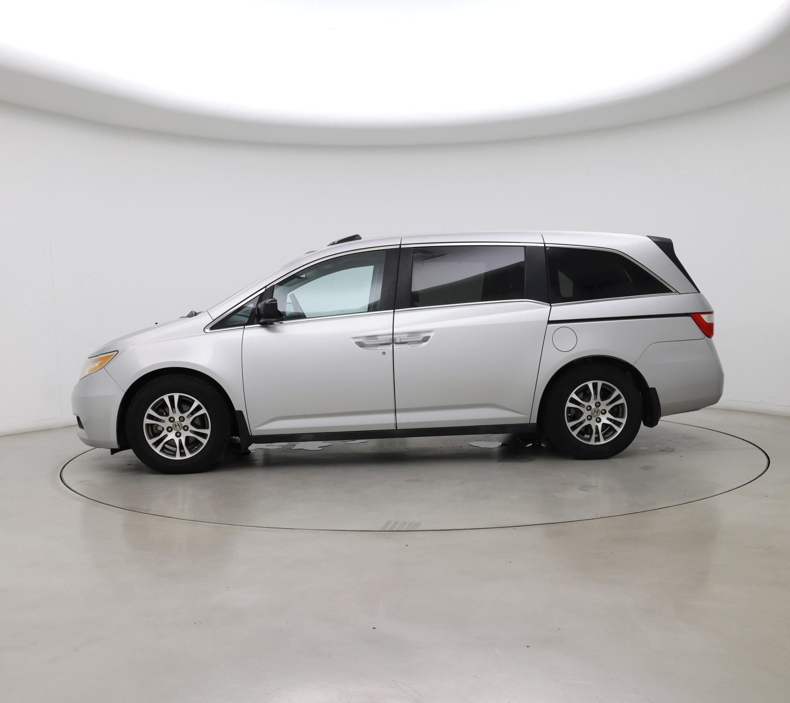 Thumbnail: 2013 Honda Odyssey - 3