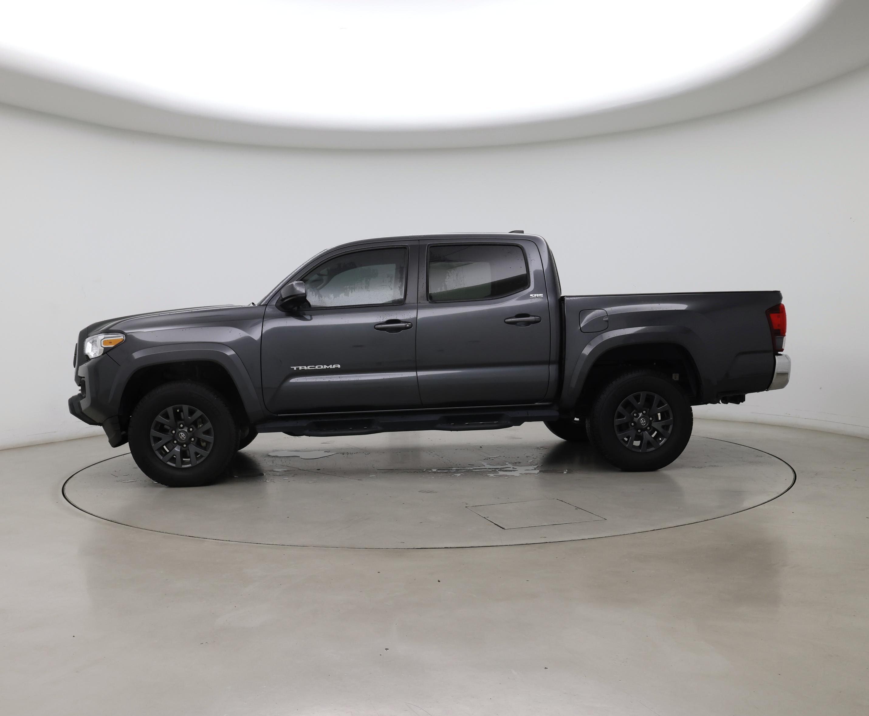 Thumbnail: 2020 Toyota Tacoma - 3