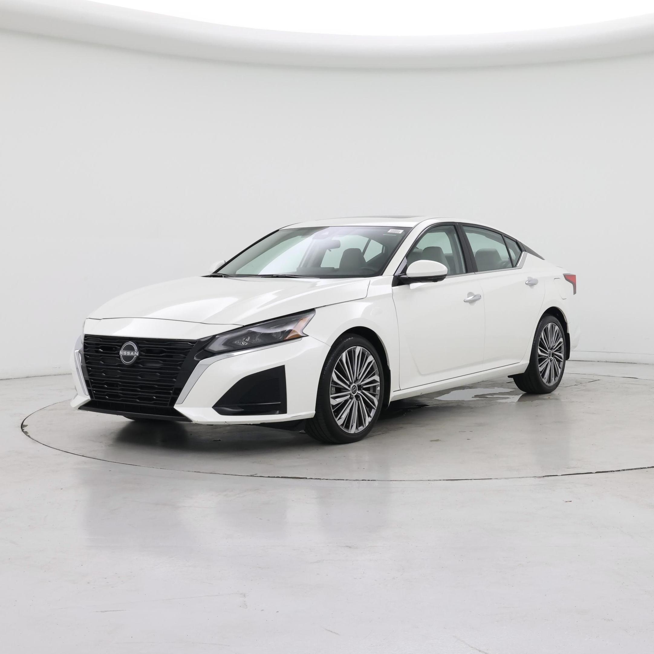 Thumbnail: 2025 Nissan Altima - 4
