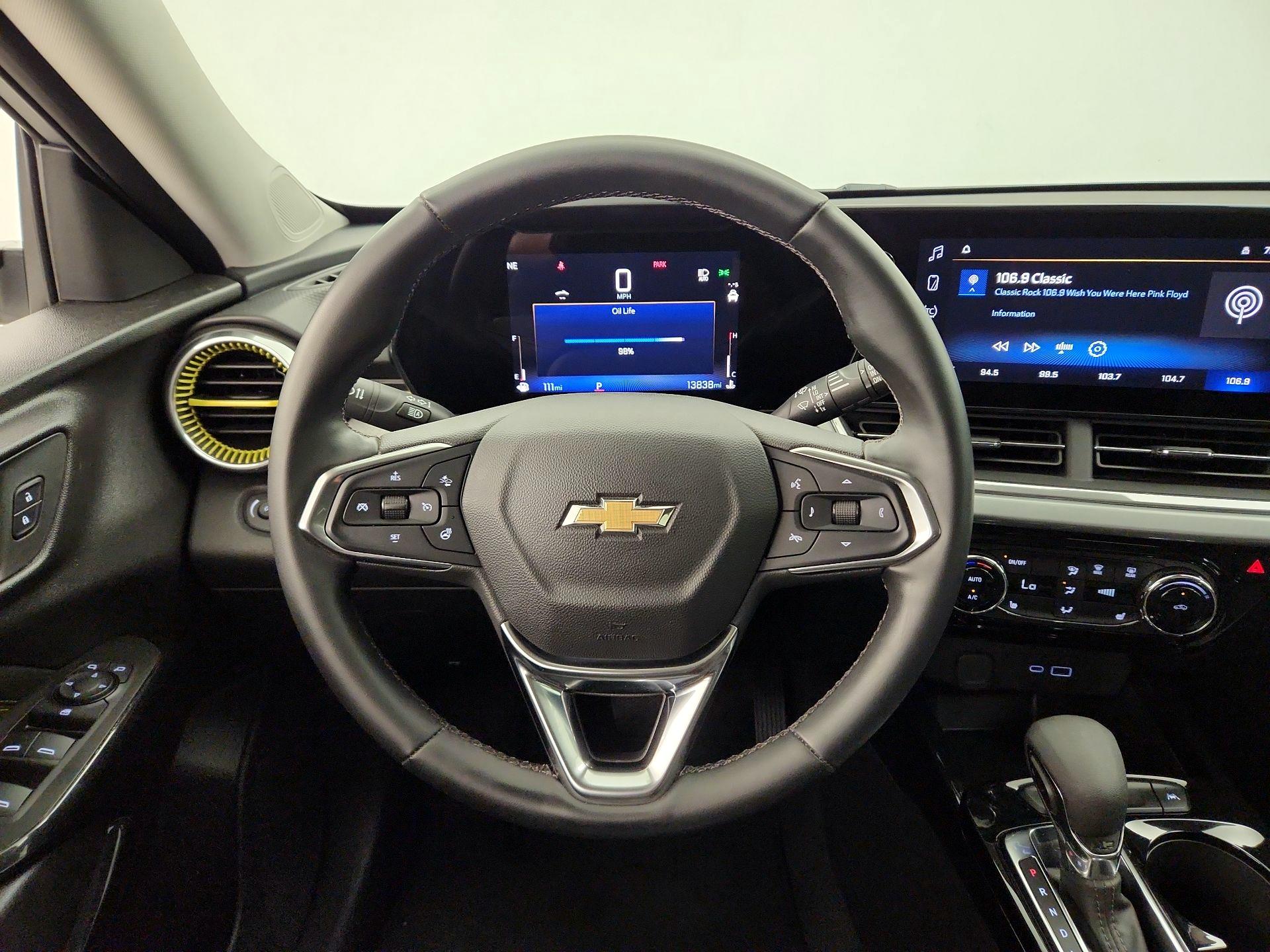 Thumbnail: 2024 Chevrolet Trax - 10