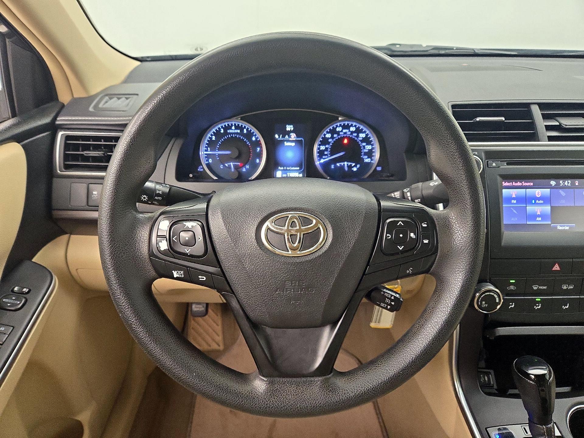 Thumbnail: 2016 Toyota Camry - 10