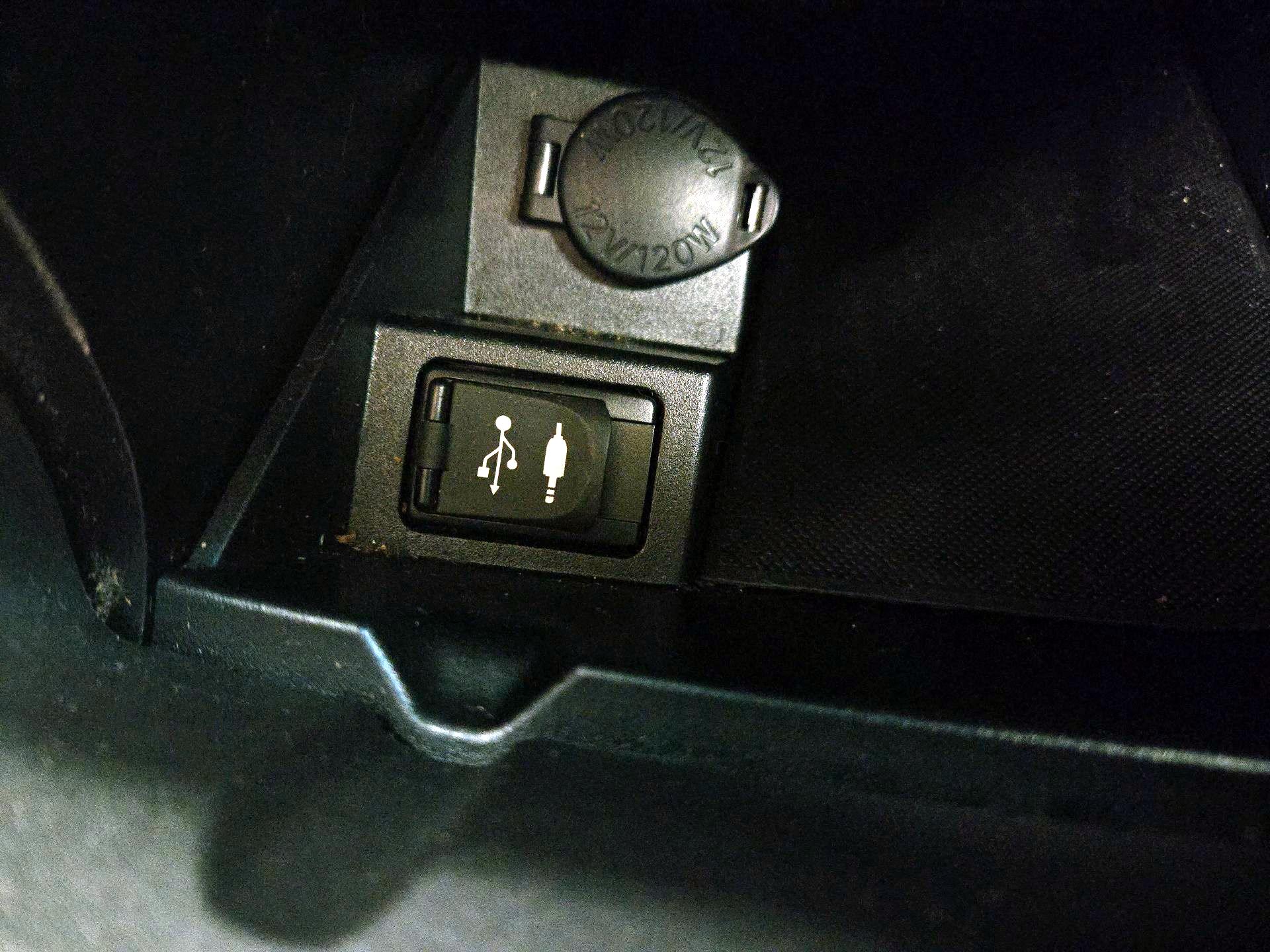 Thumbnail: 2016 Toyota Camry - 18