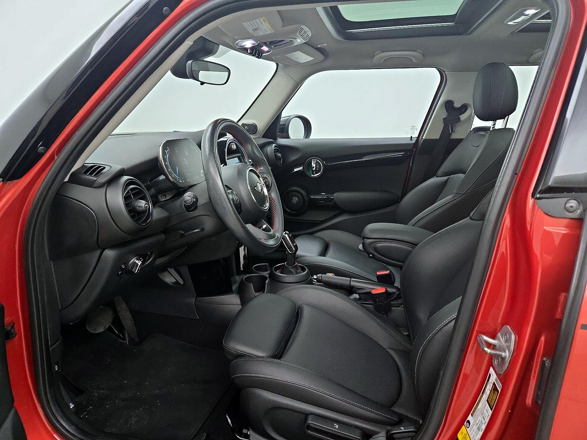 Thumbnail: 2021 MINI Cooper Hardtop - 11