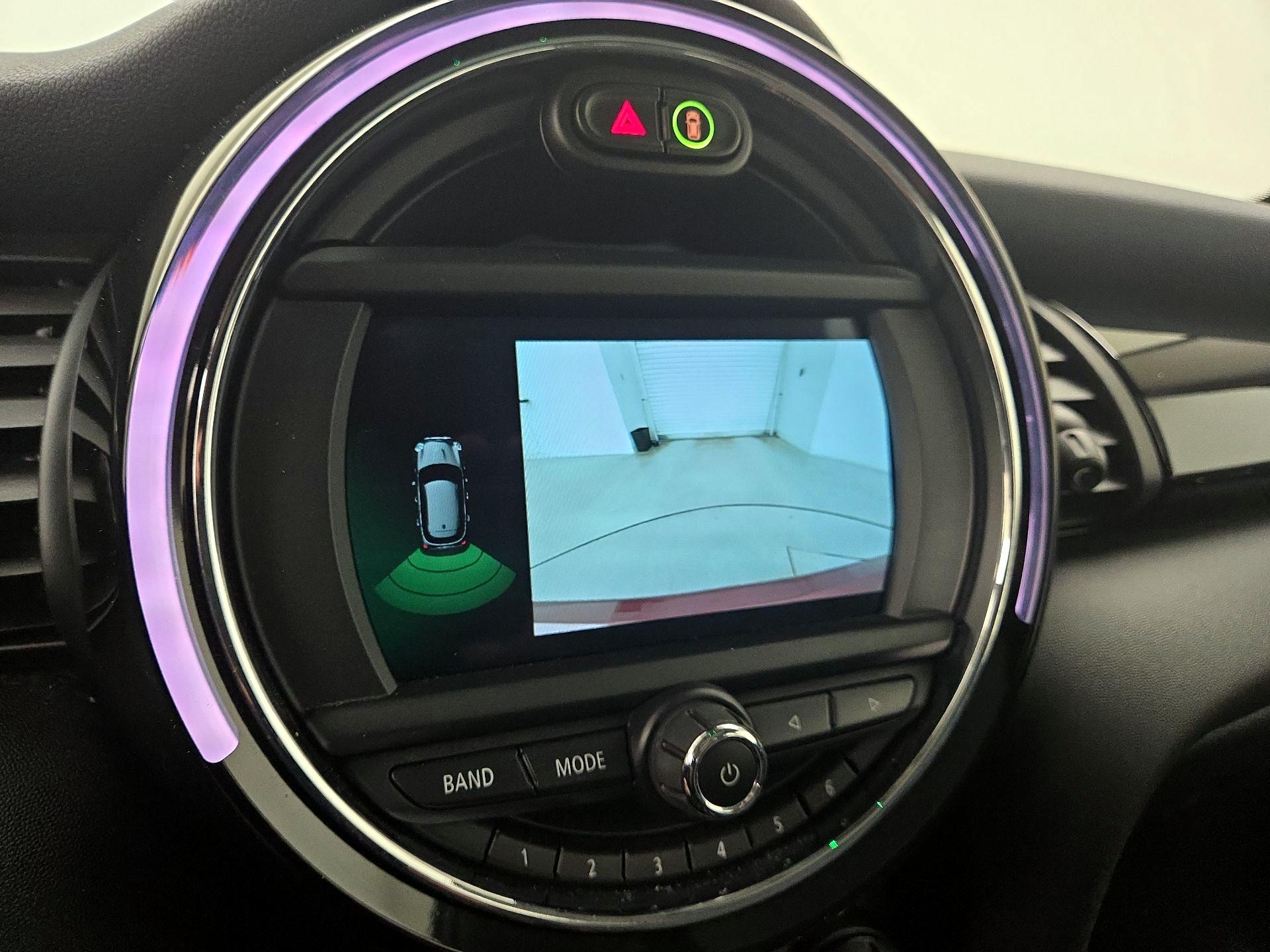 Thumbnail: 2021 MINI Cooper Hardtop - 15