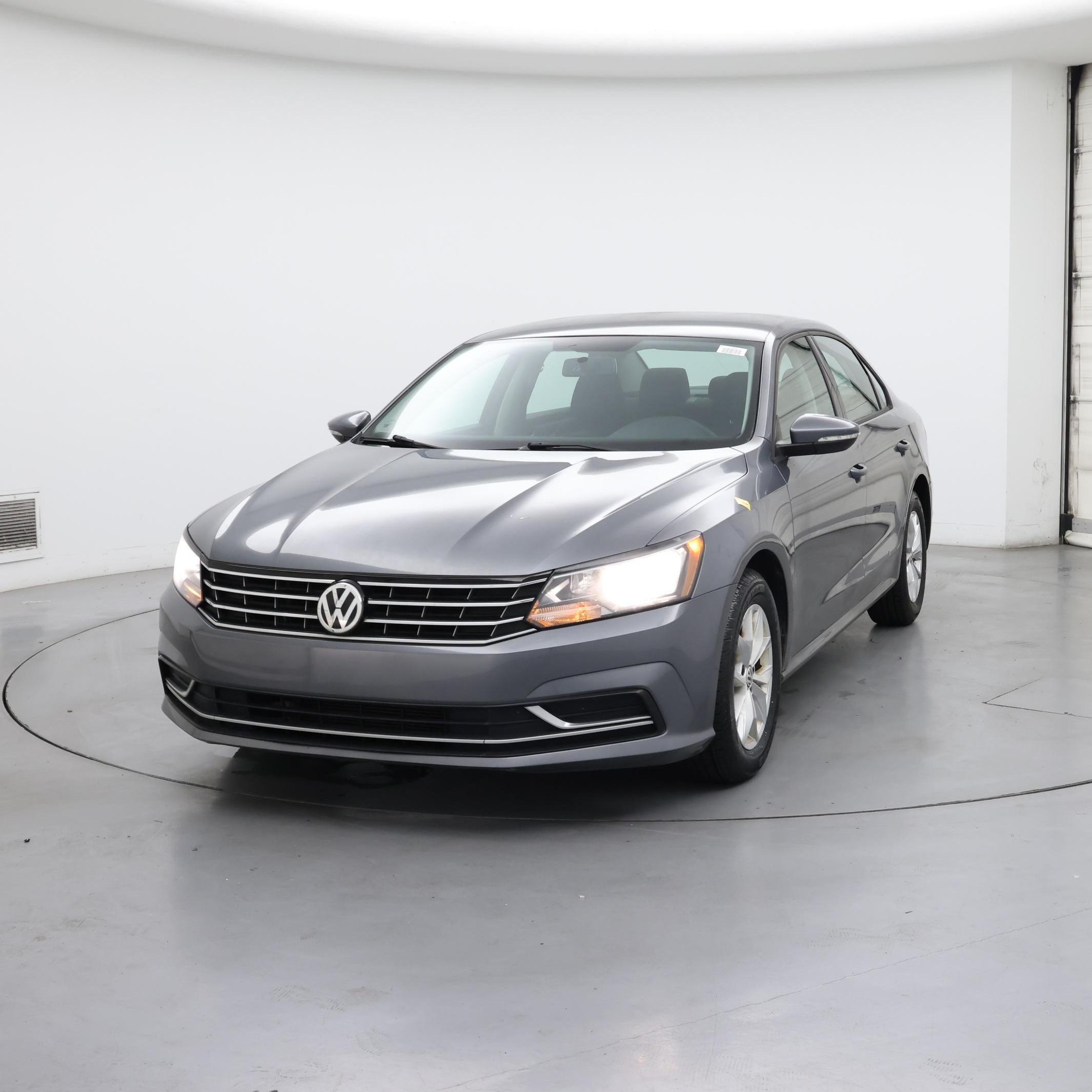 Thumbnail: 2018 Volkswagen Passat - 4
