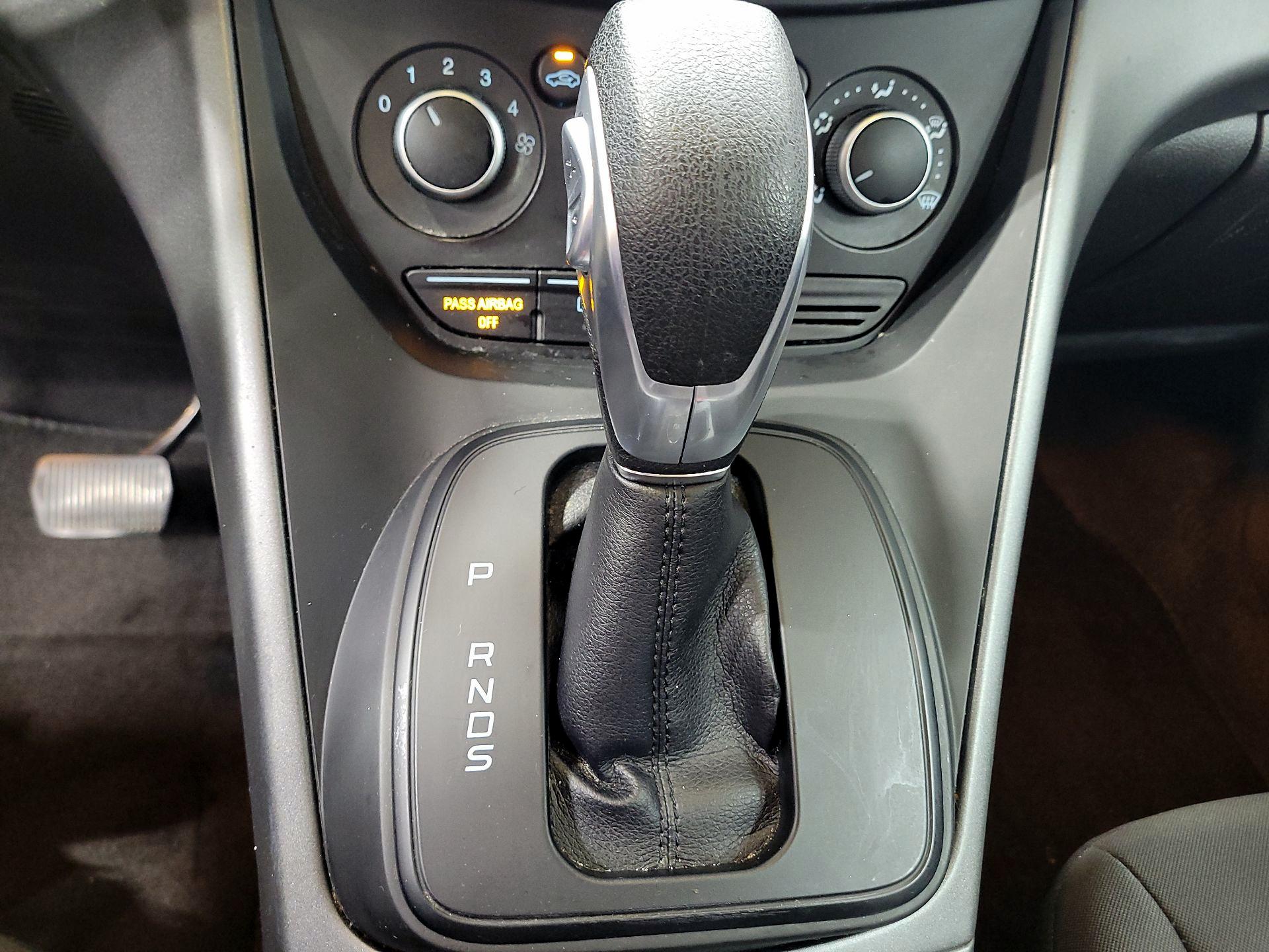 Thumbnail: 2015 Ford Escape - 15