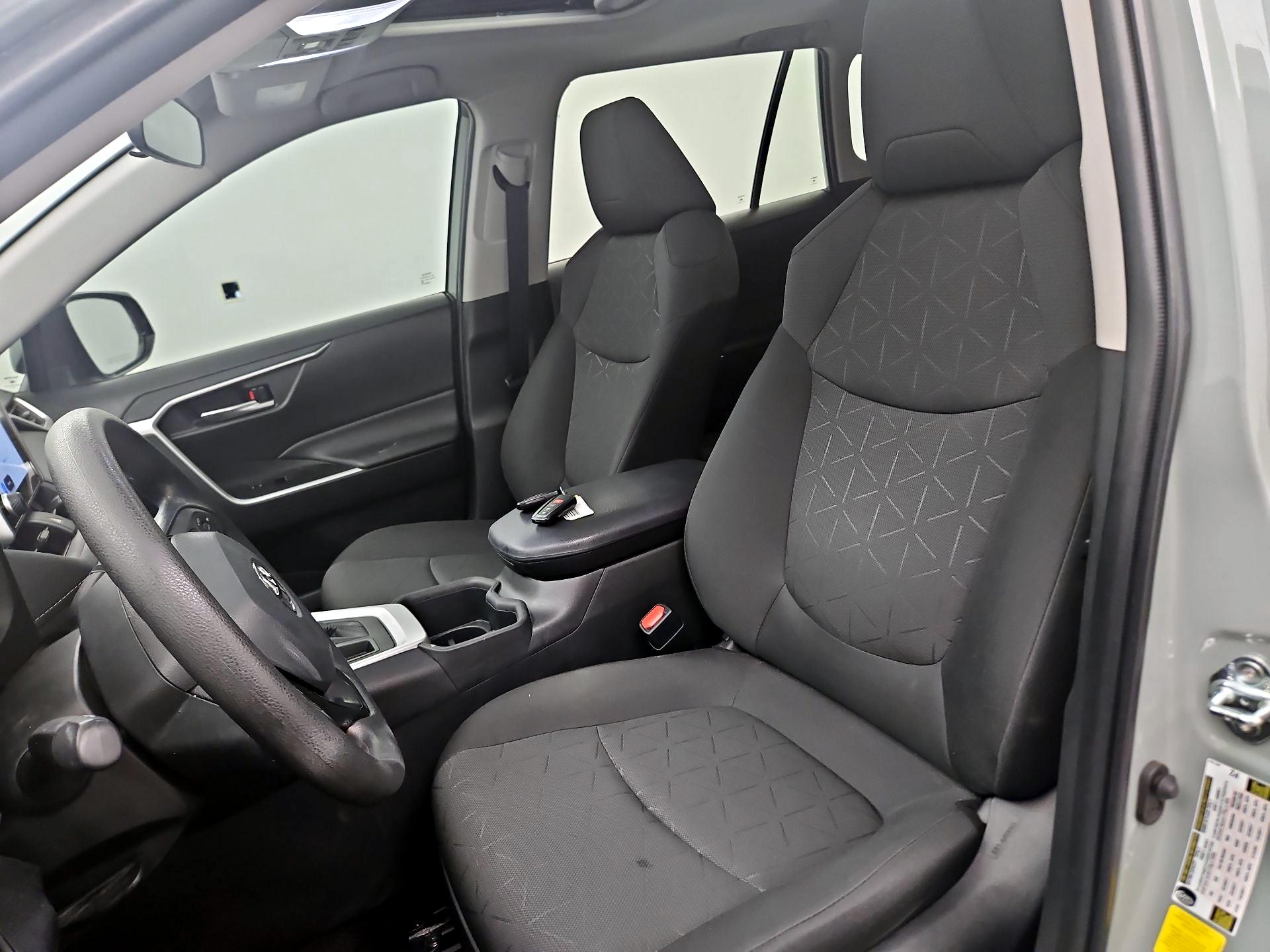 Thumbnail: 2023 Toyota RAV4 - 11