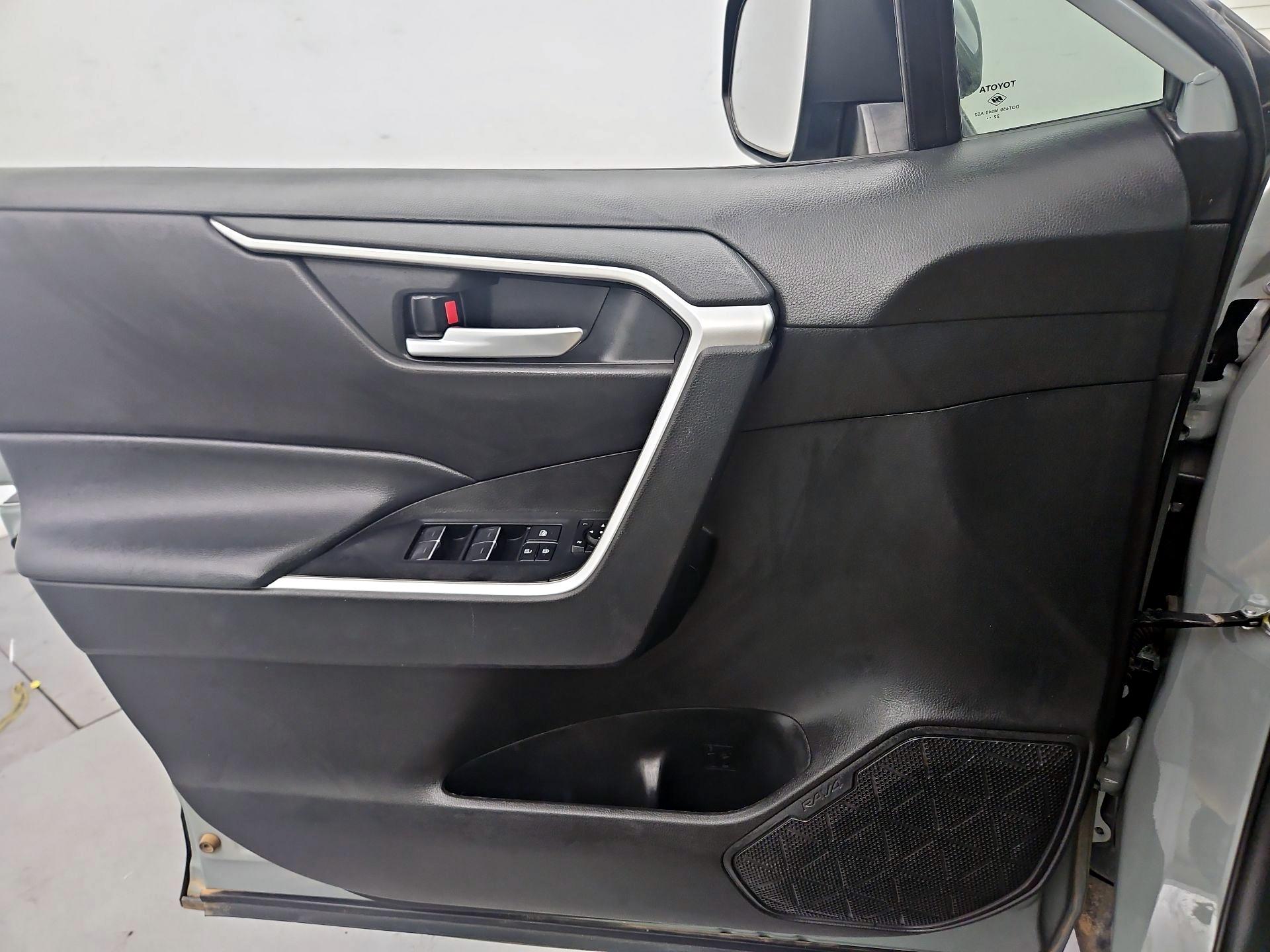 Thumbnail: 2023 Toyota RAV4 - 12