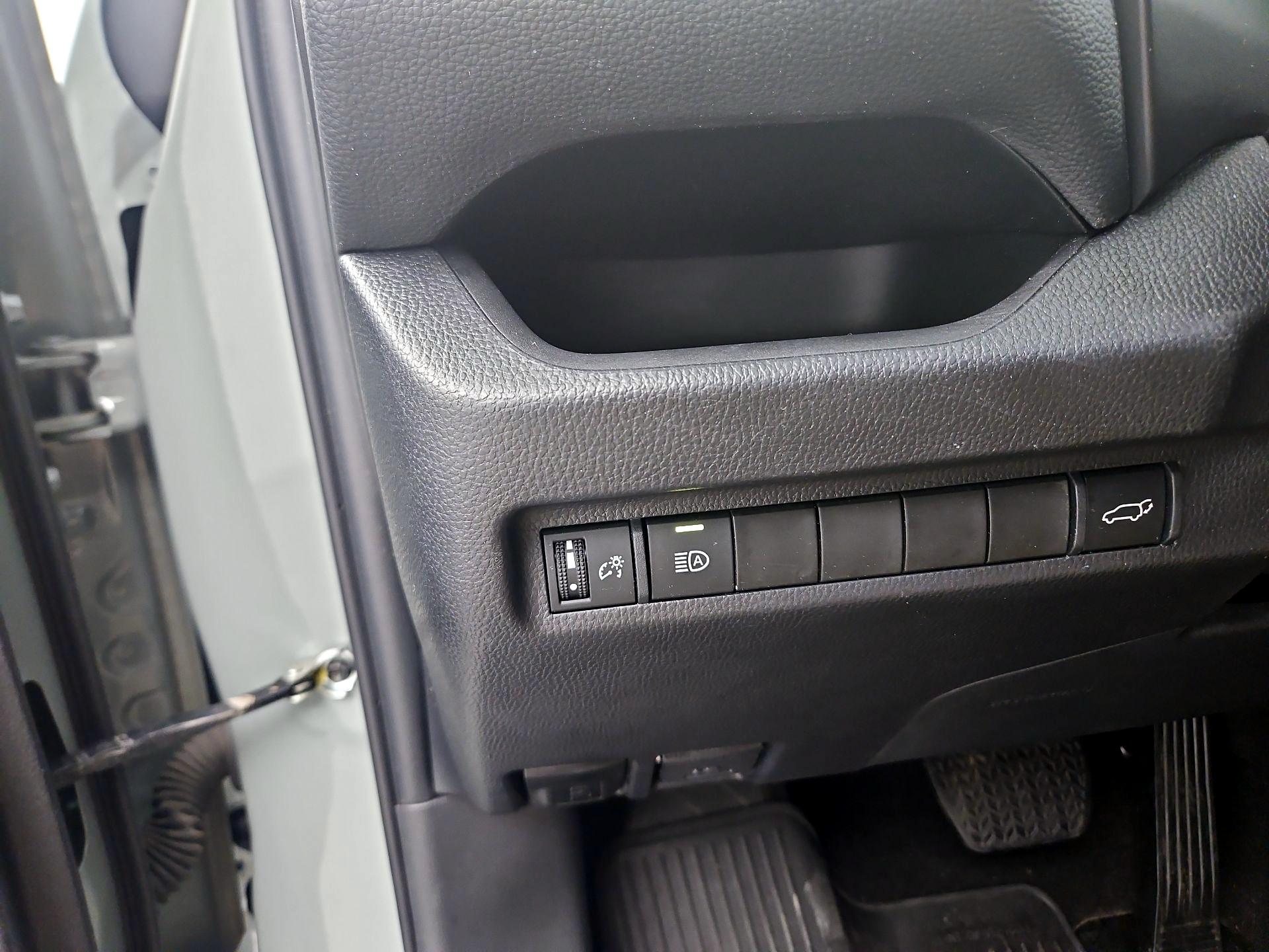 Thumbnail: 2023 Toyota RAV4 - 13
