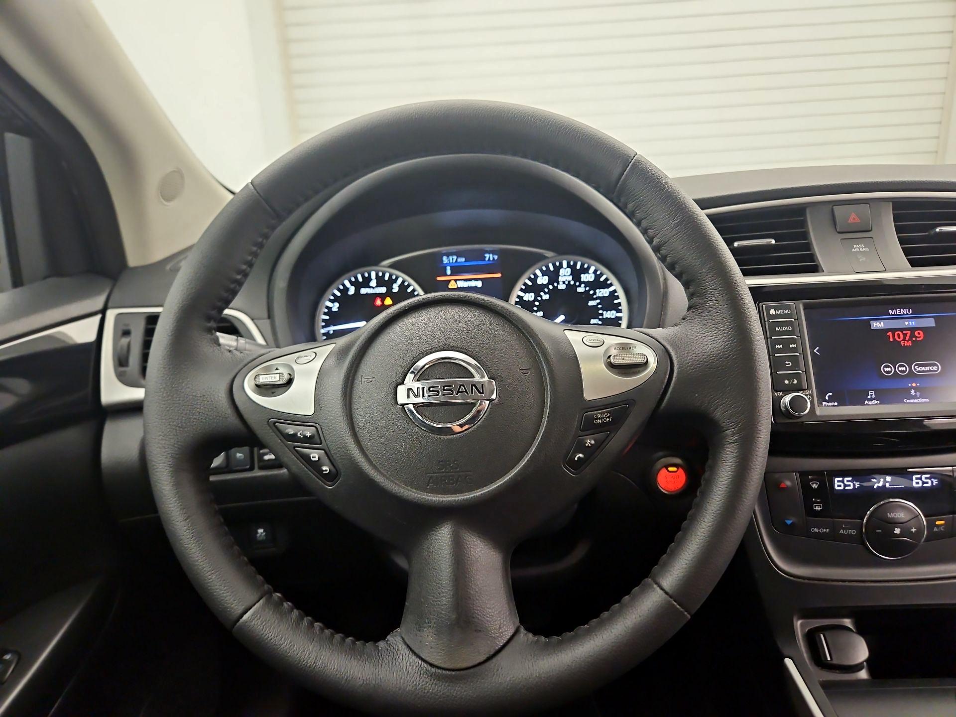 Thumbnail: 2019 Nissan Sentra - 10