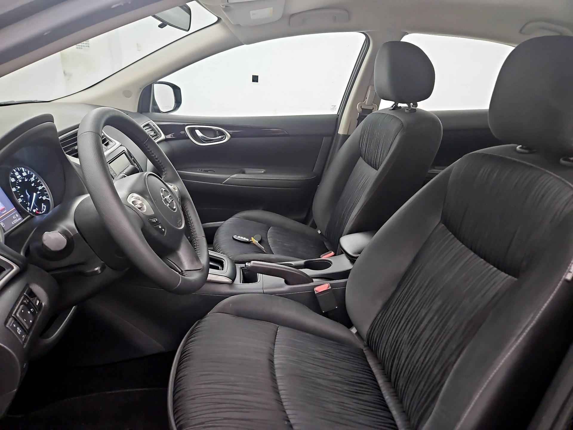 Thumbnail: 2019 Nissan Sentra - 11
