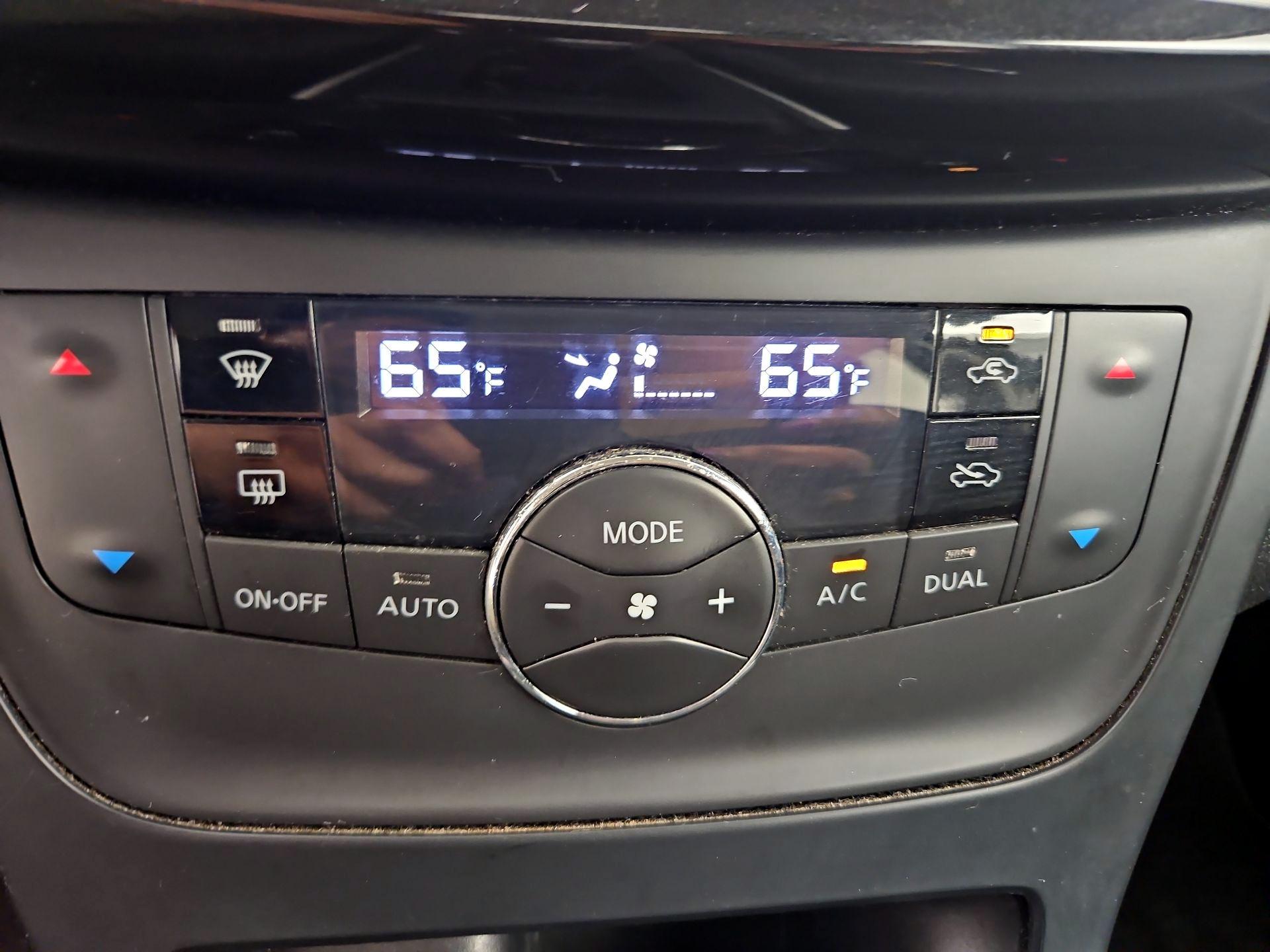 Thumbnail: 2019 Nissan Sentra - 15
