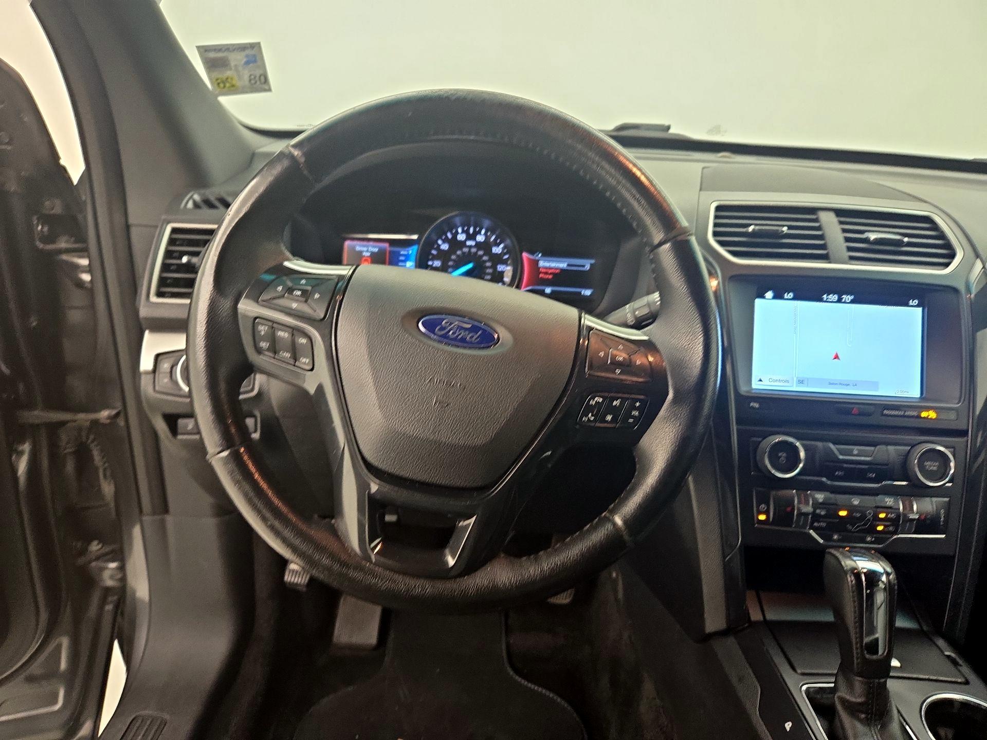Thumbnail: 2017 Ford Explorer - 10