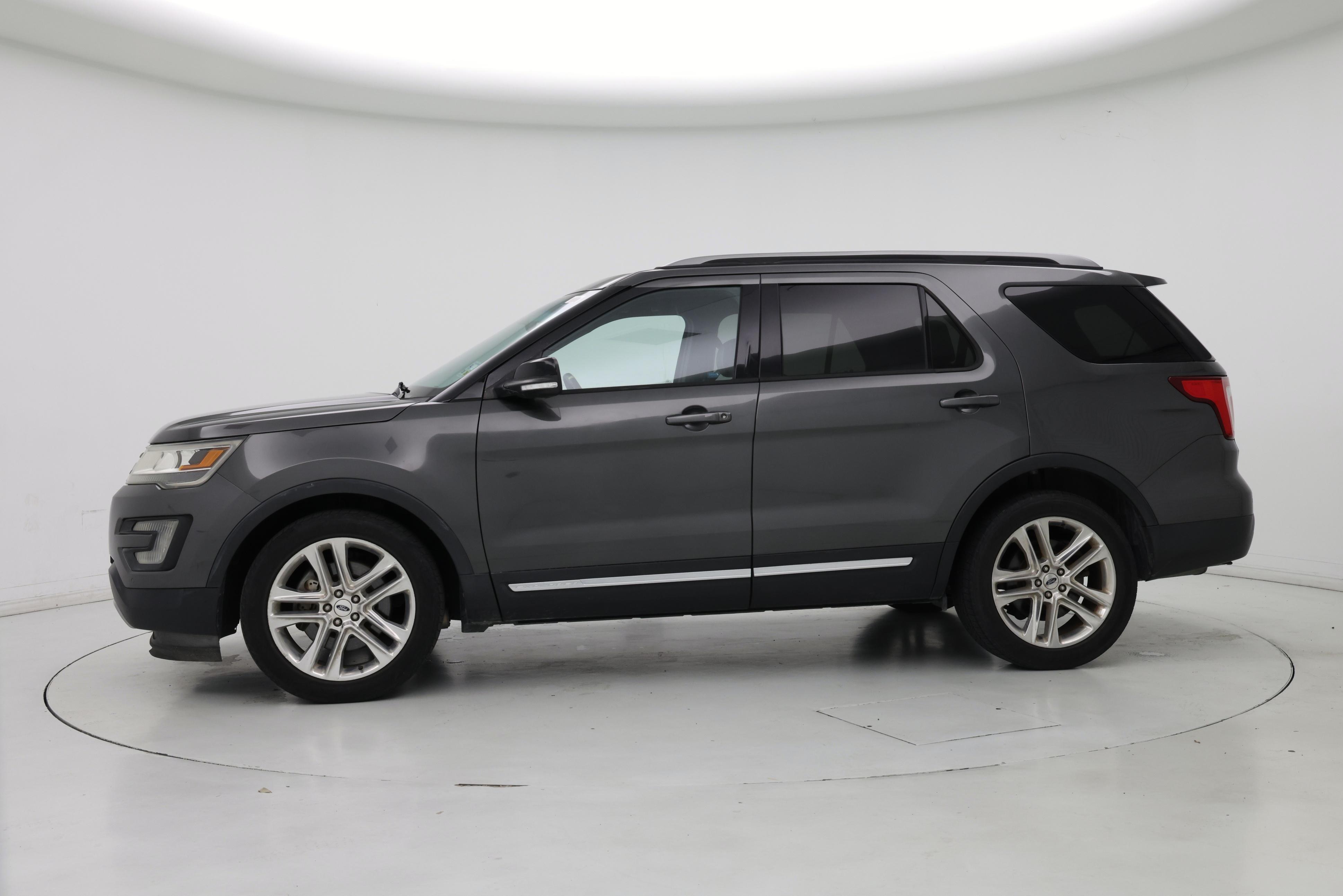 Thumbnail: 2017 Ford Explorer - 3