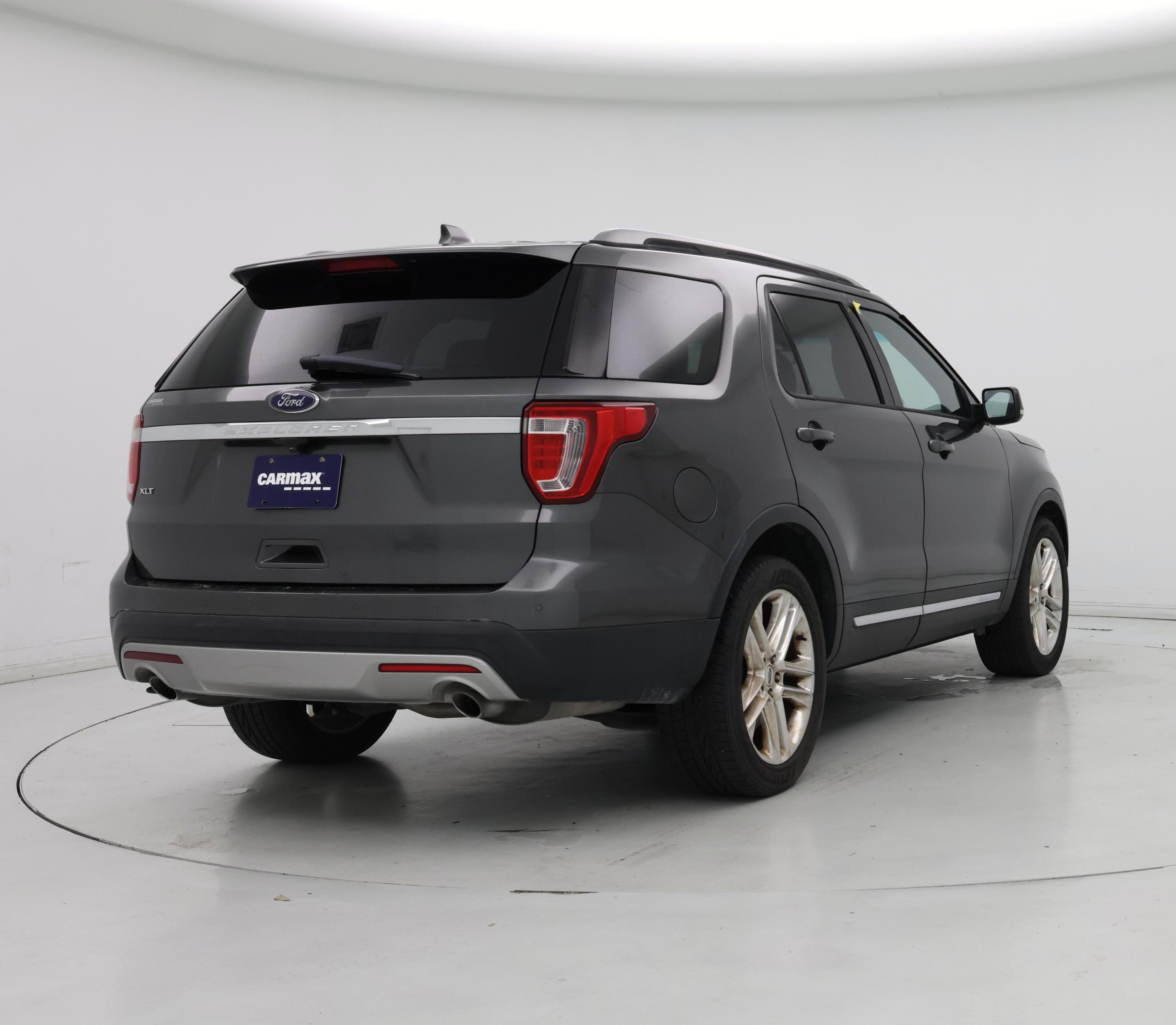 Thumbnail: 2017 Ford Explorer - 8