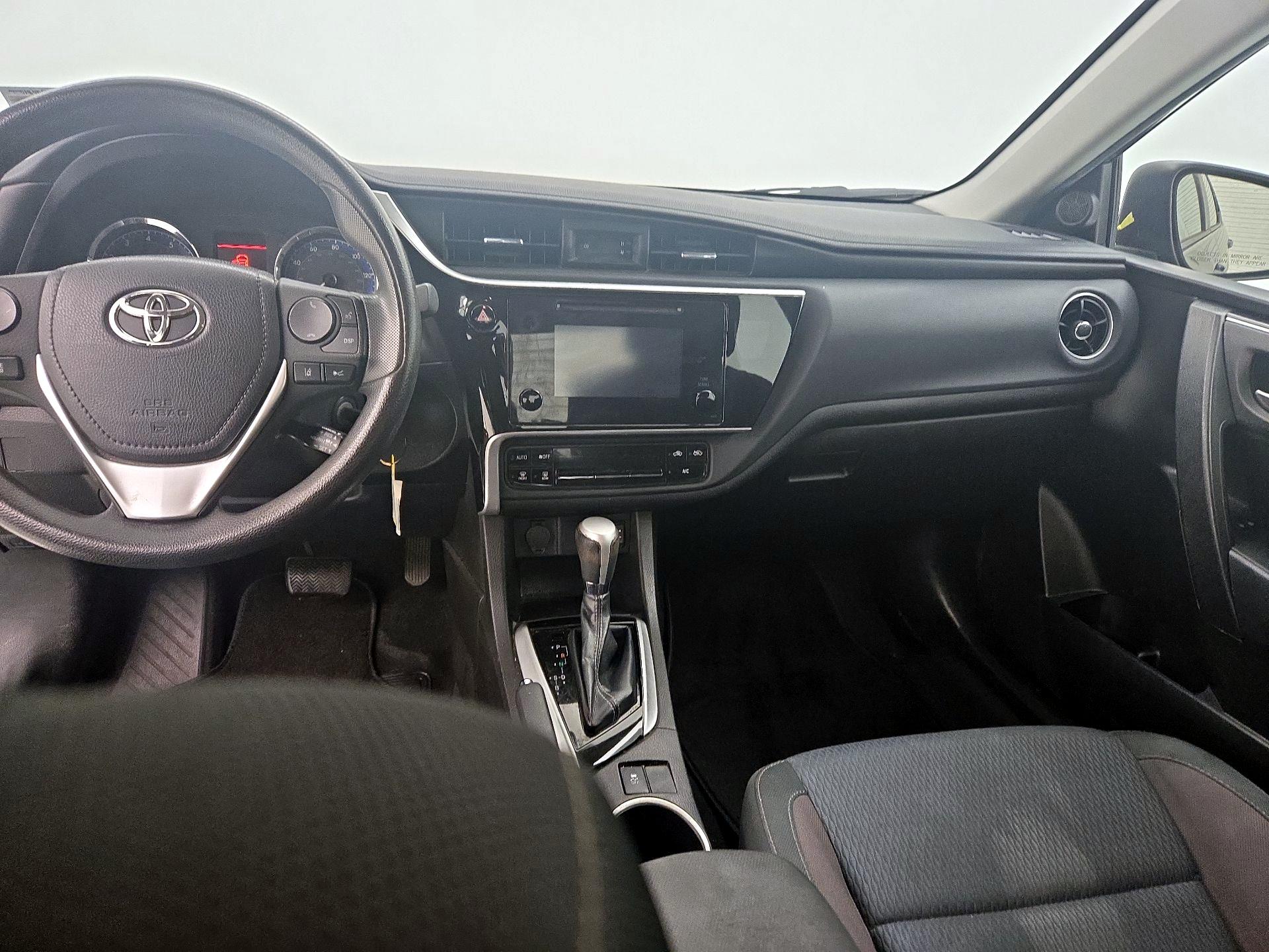 Thumbnail: 2018 Toyota Corolla - 9
