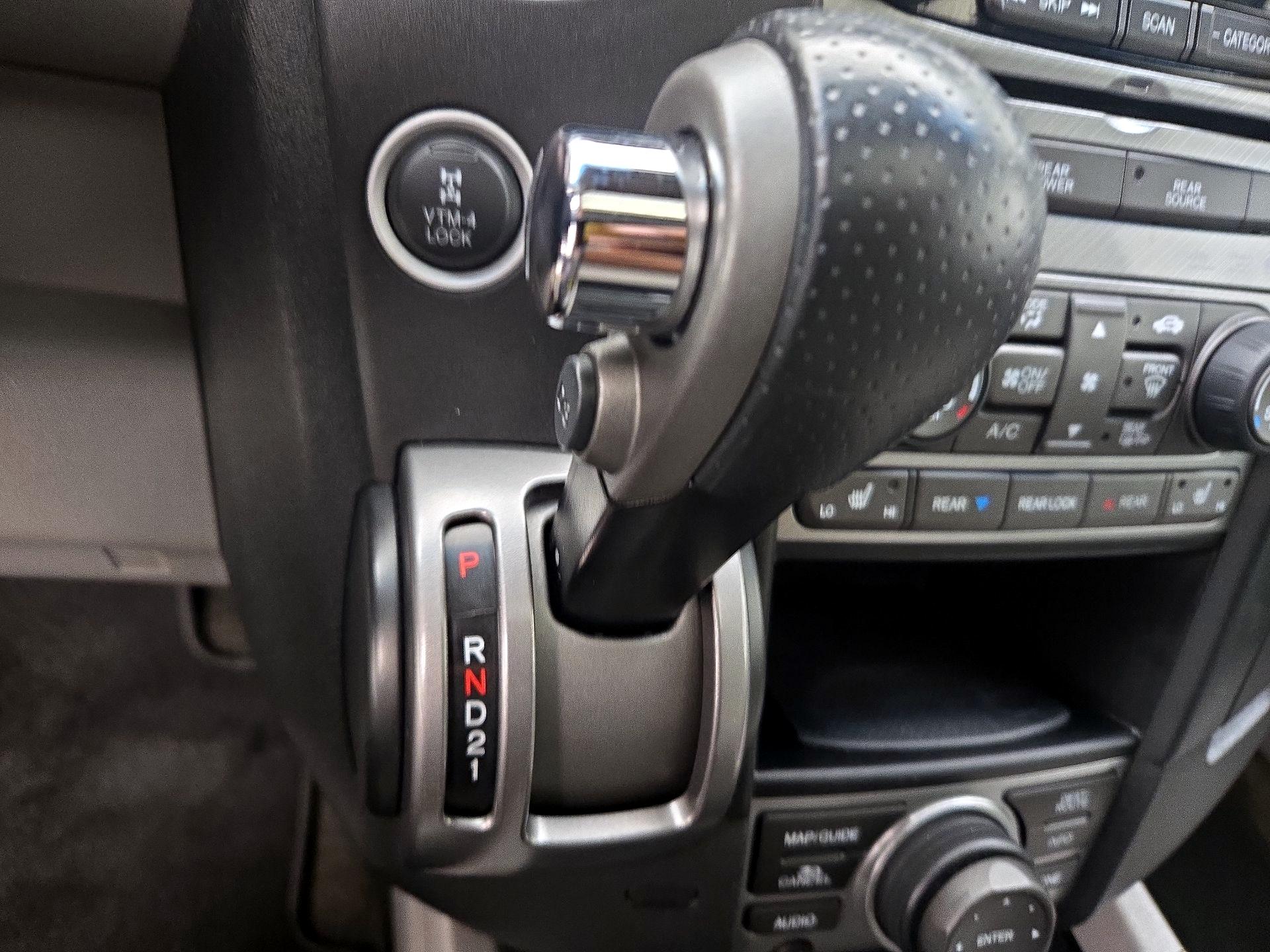 Thumbnail: 2013 Honda Pilot - 18