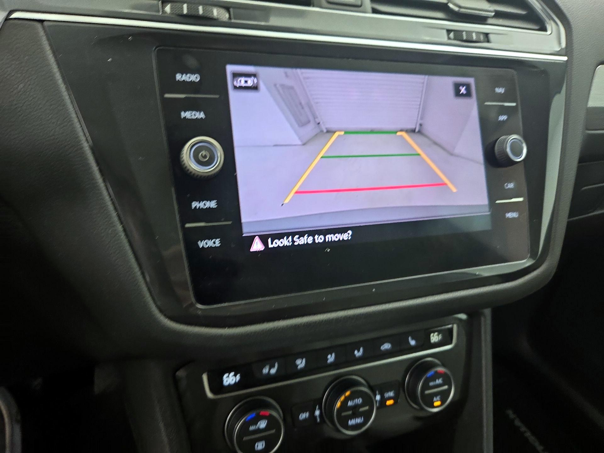 Thumbnail: 2021 Volkswagen Tiguan - 15