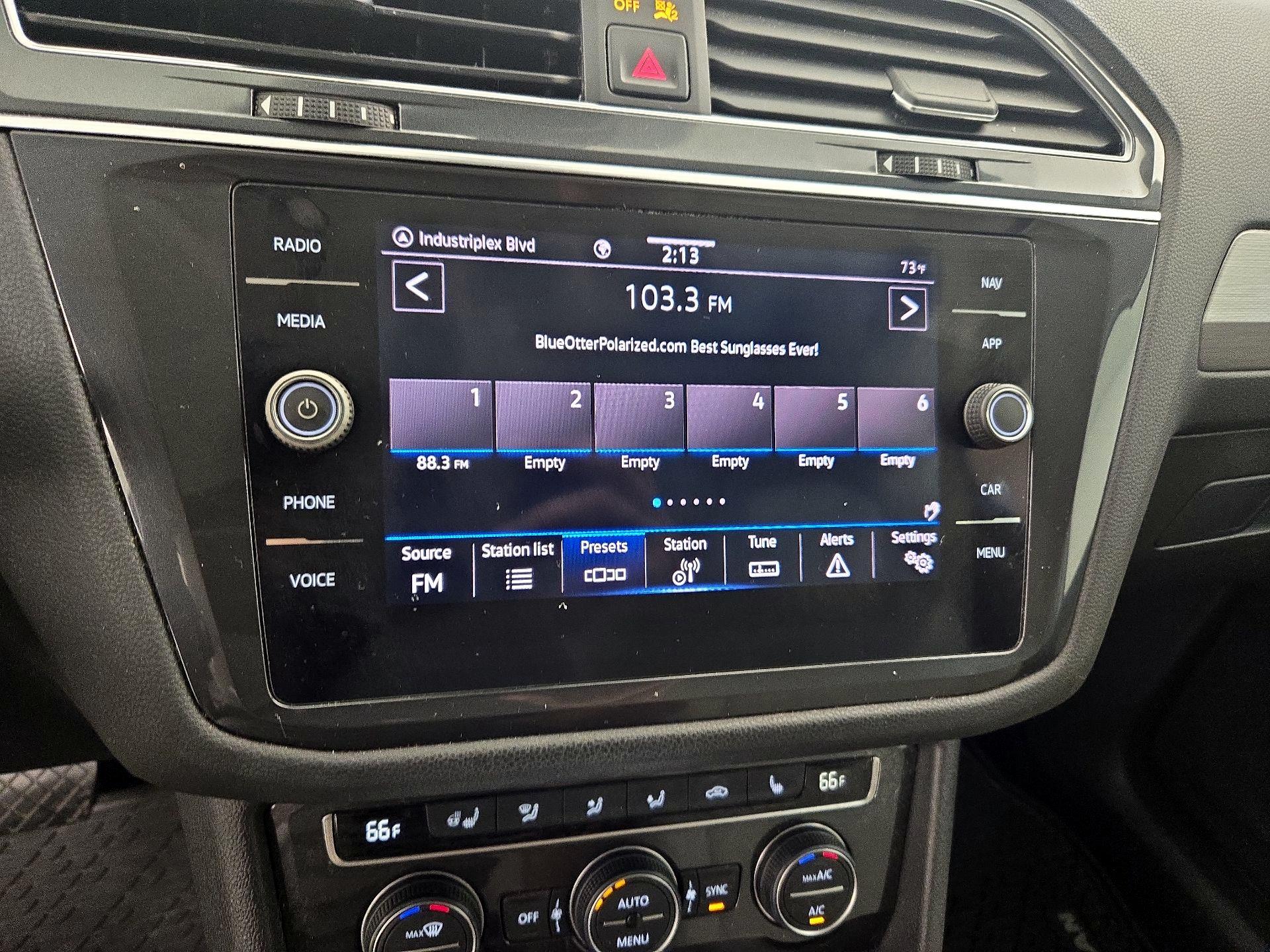 Thumbnail: 2021 Volkswagen Tiguan - 16