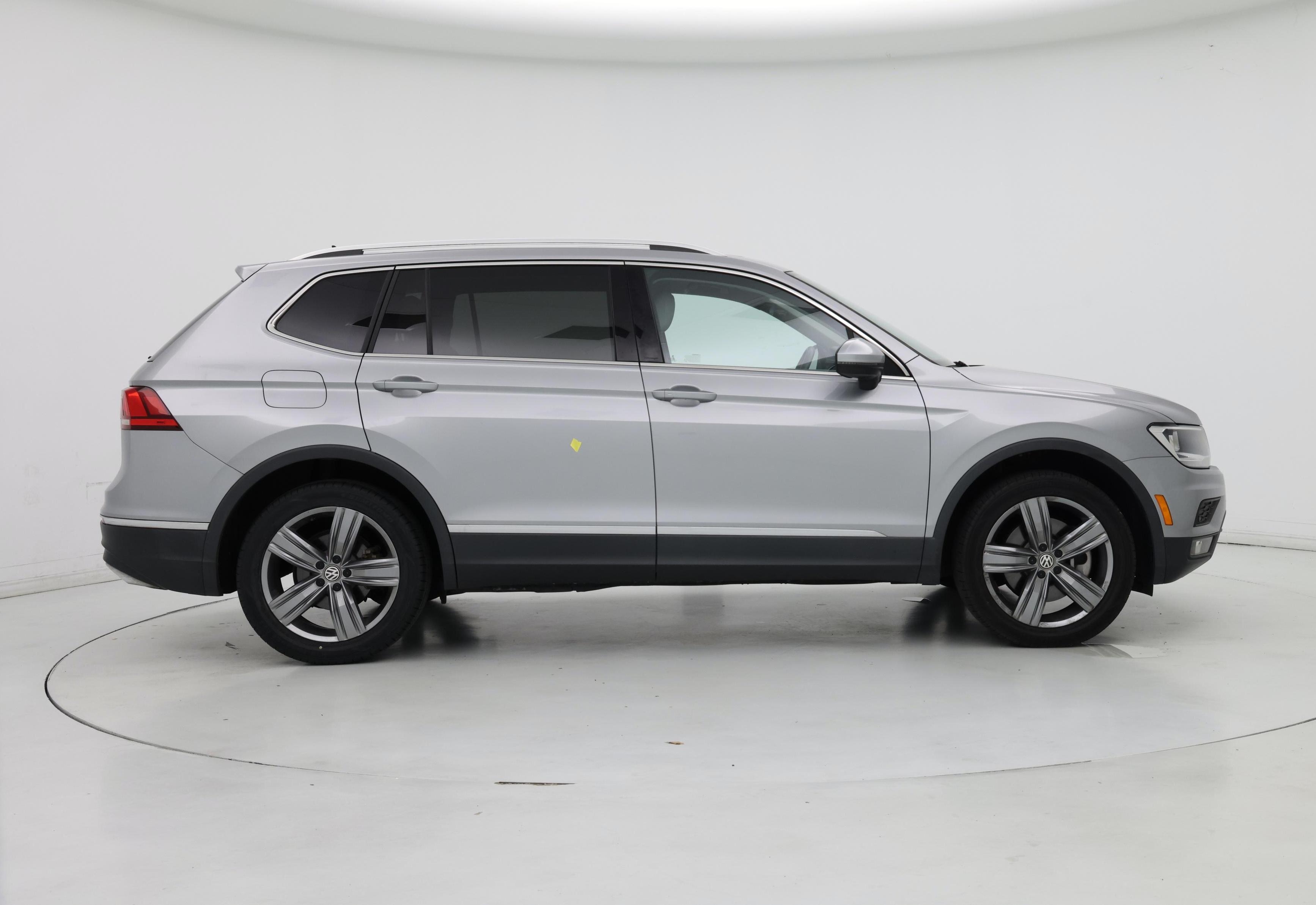 Thumbnail: 2021 Volkswagen Tiguan - 7