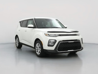 White 2022 Kia Soul LX