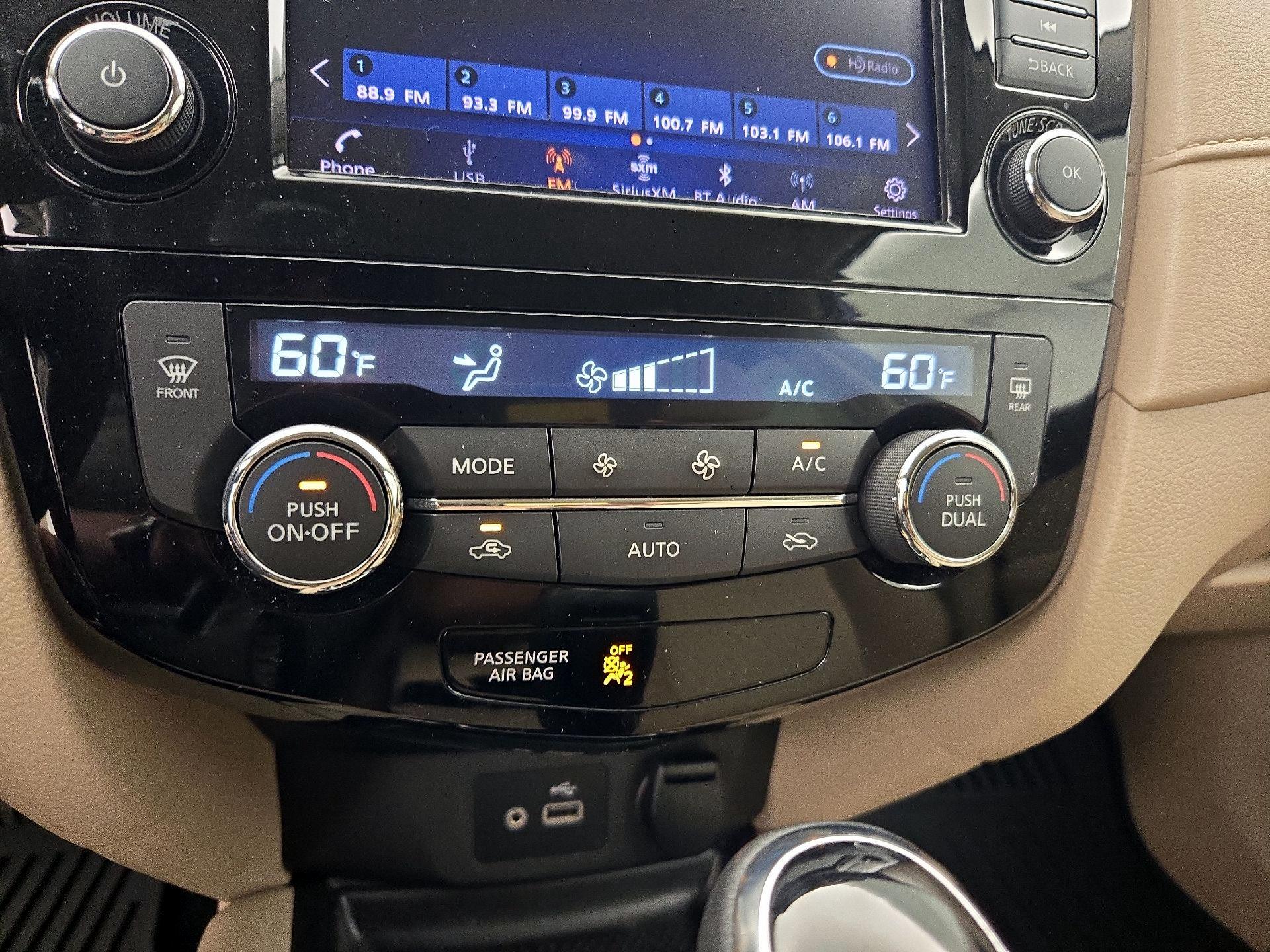 Thumbnail: 2018 Nissan Rogue - 17