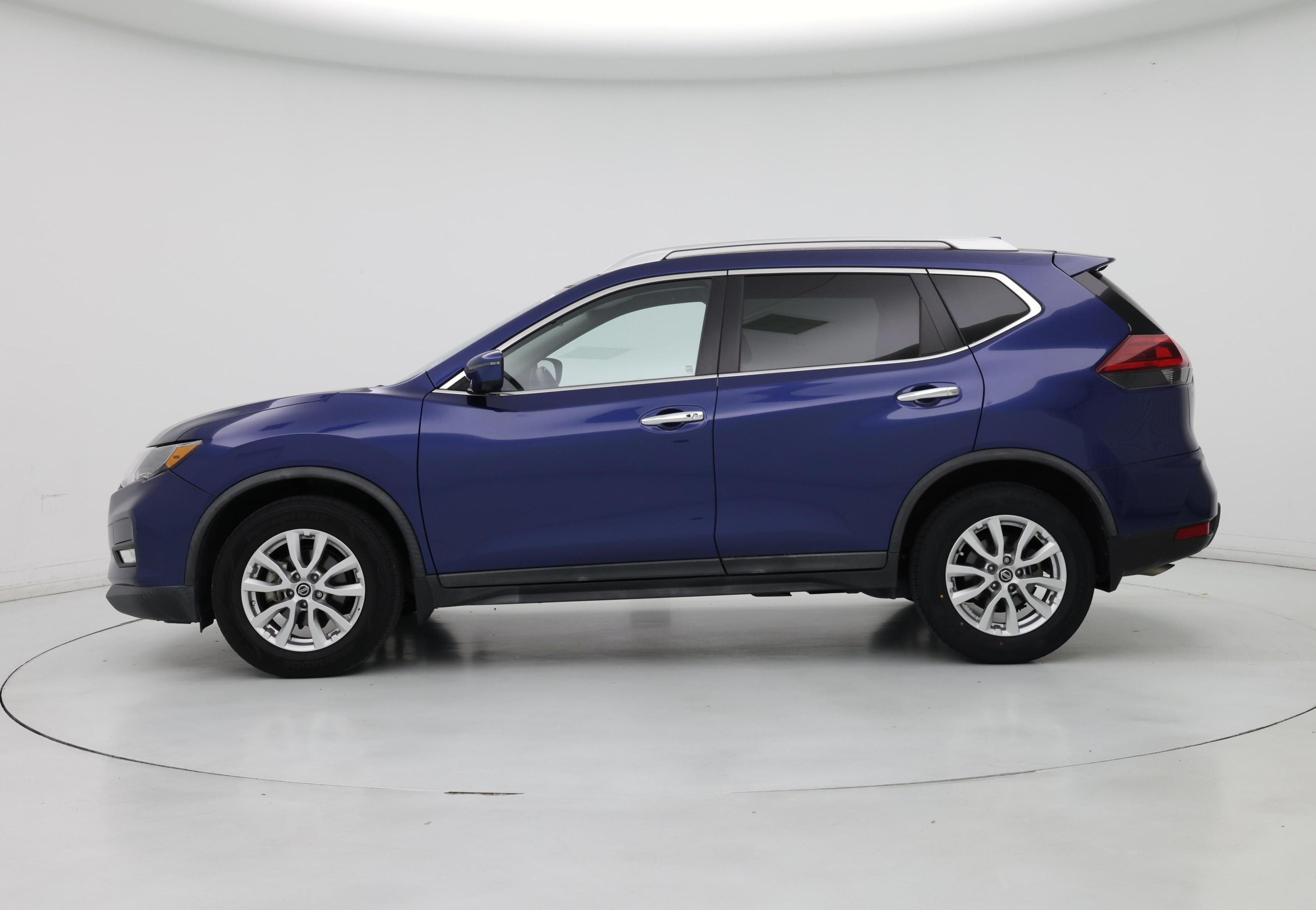 Thumbnail: 2018 Nissan Rogue - 3
