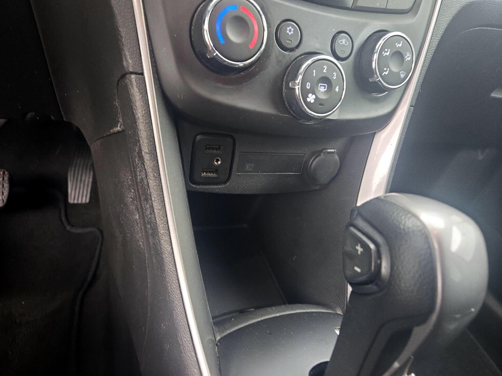 Thumbnail: 2021 Chevrolet Trax - 18