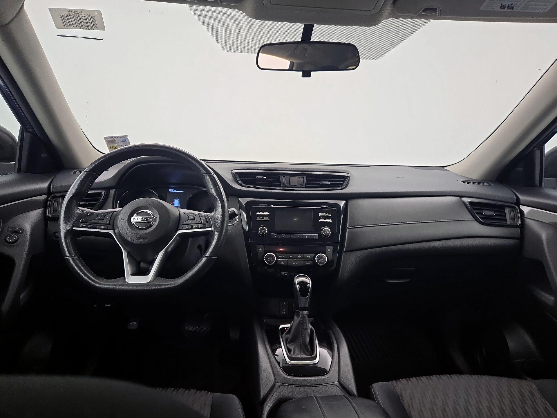 Thumbnail: 2017 Nissan Rogue - 9