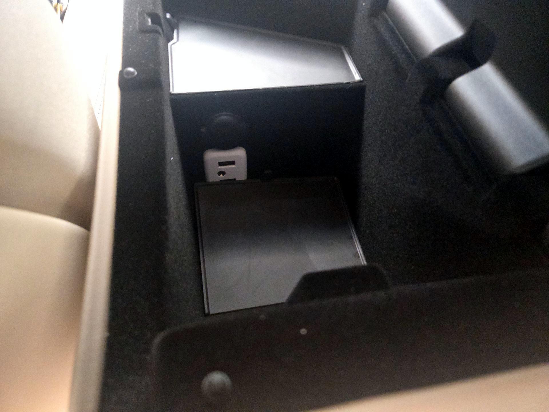 Thumbnail: 2016 Cadillac CTS - 18