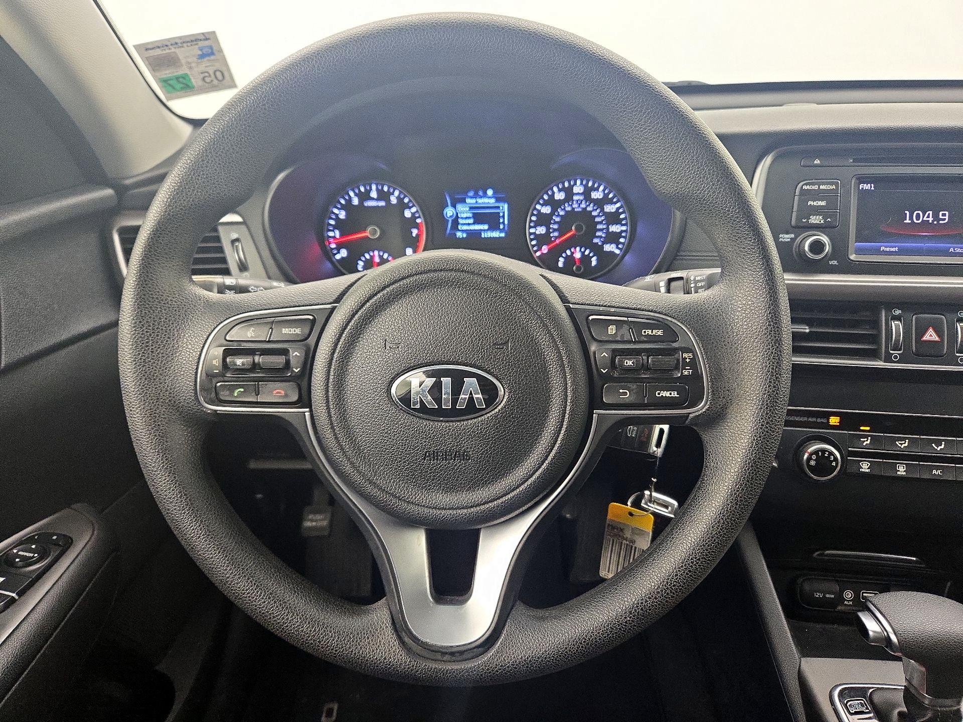 Thumbnail: 2016 Kia Optima - 10