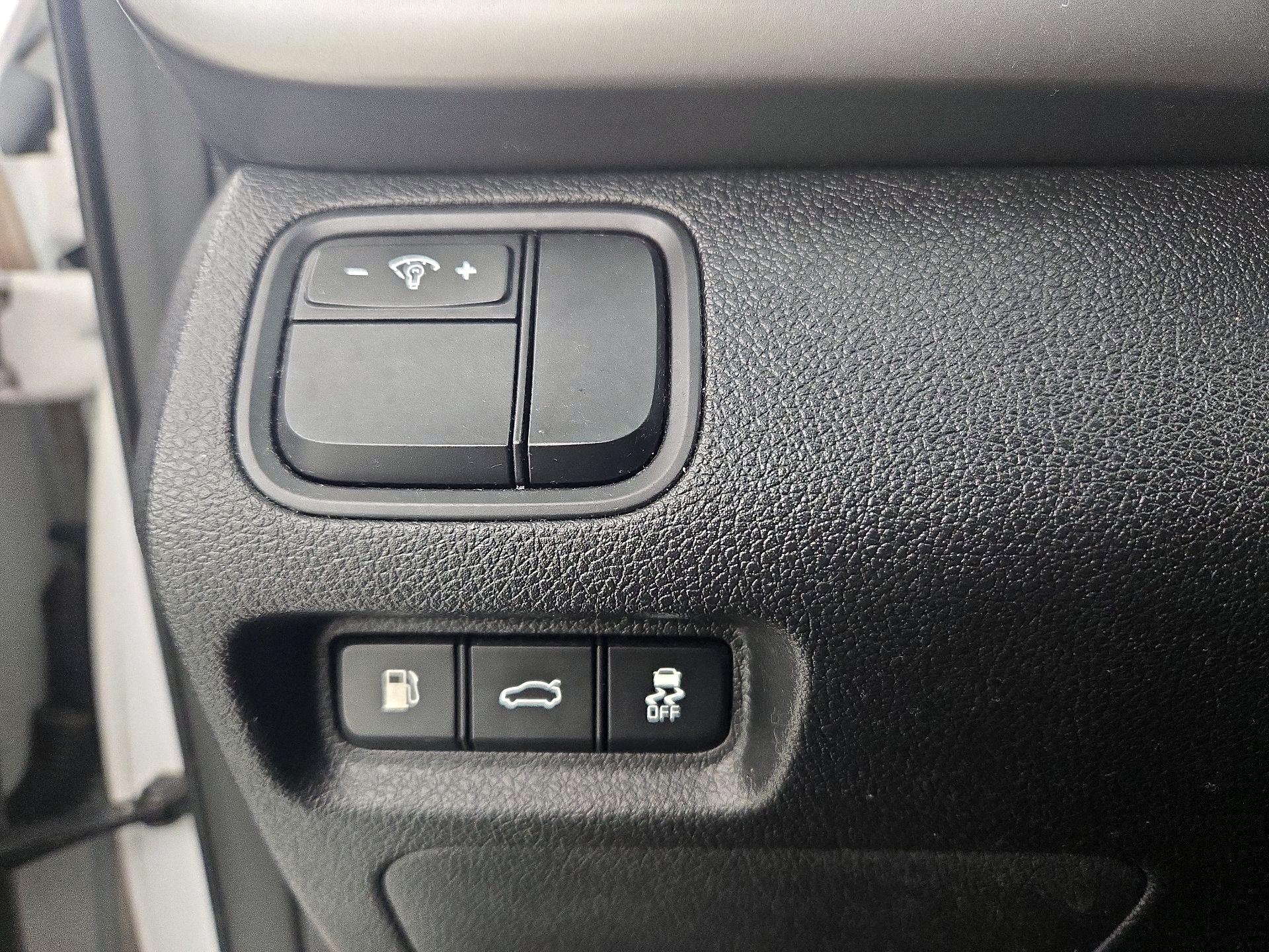 Thumbnail: 2016 Kia Optima - 13