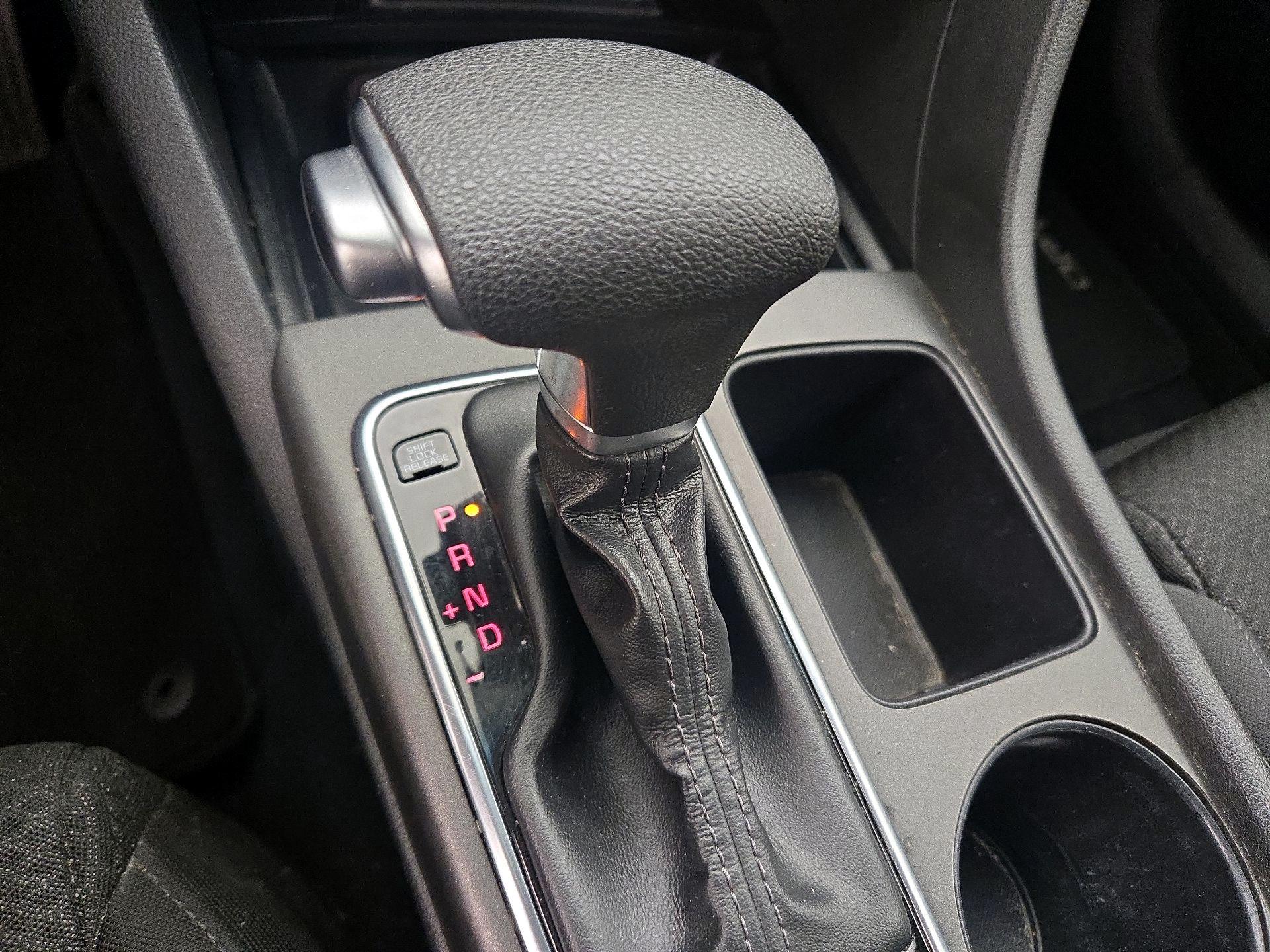 Thumbnail: 2016 Kia Optima - 17