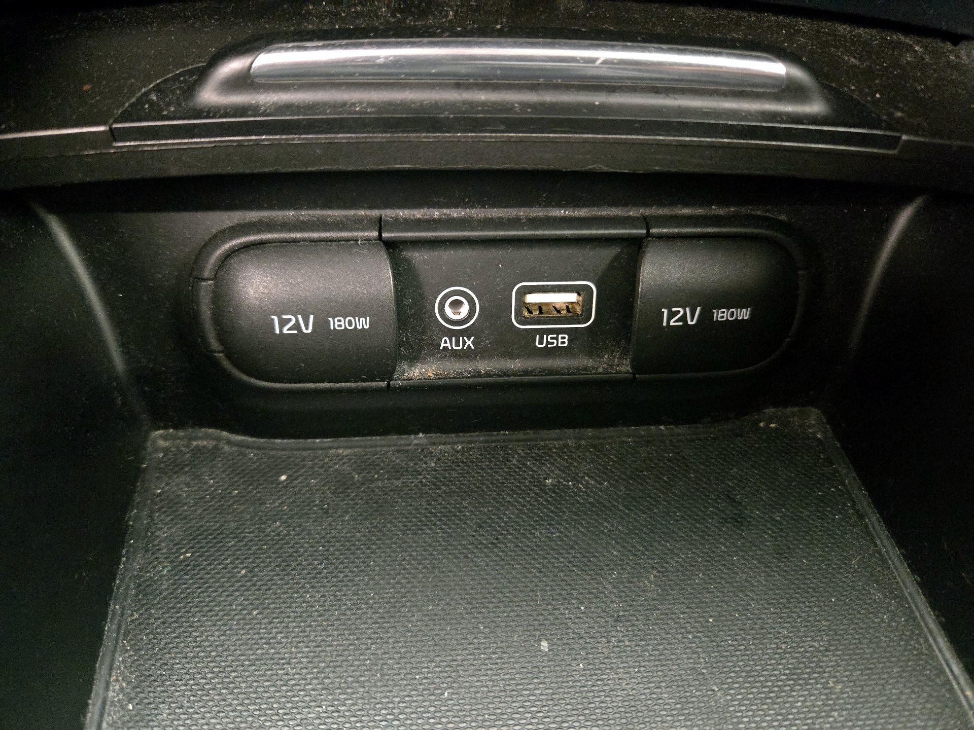 Thumbnail: 2016 Kia Optima - 18