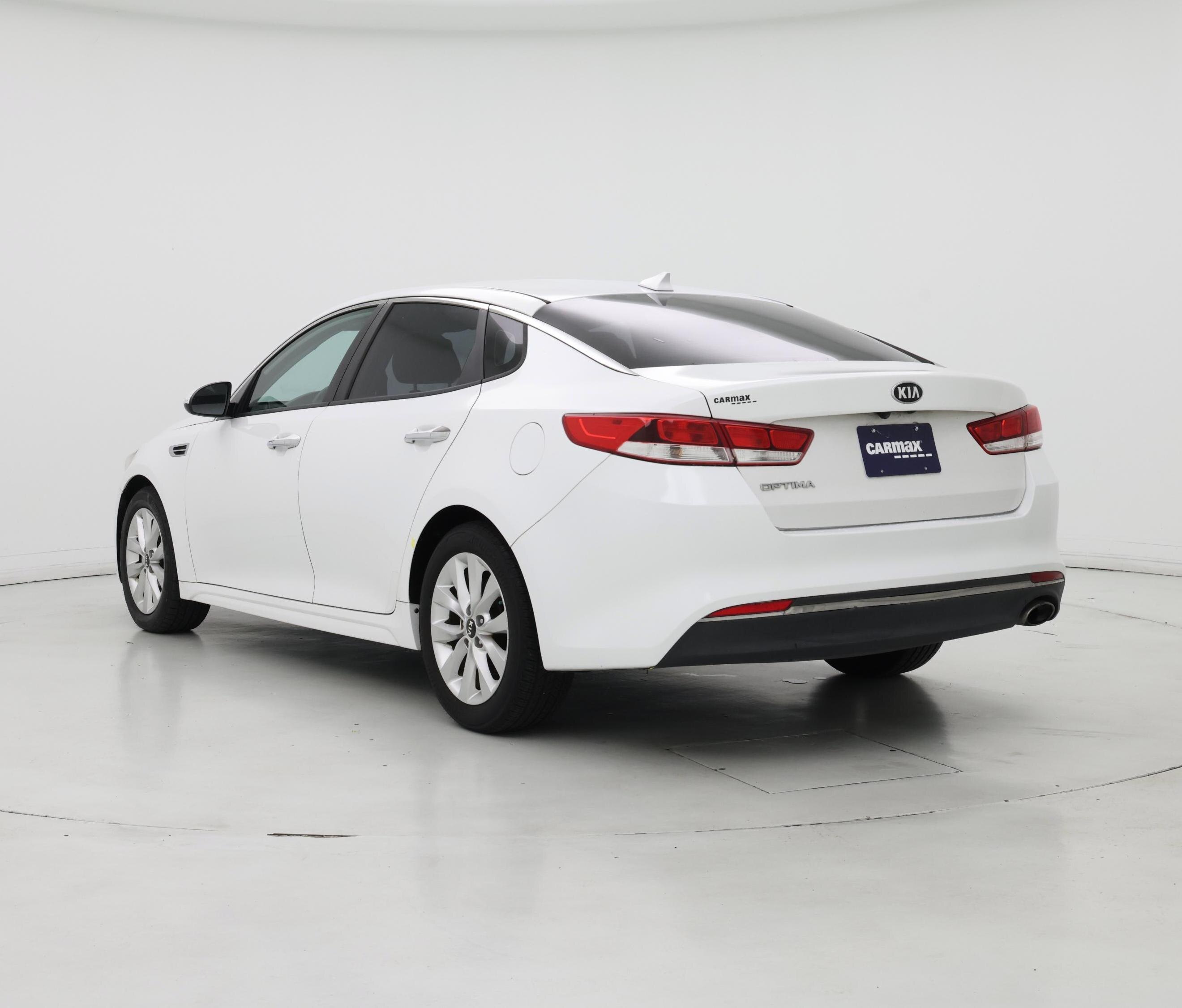 Thumbnail: 2016 Kia Optima - 2