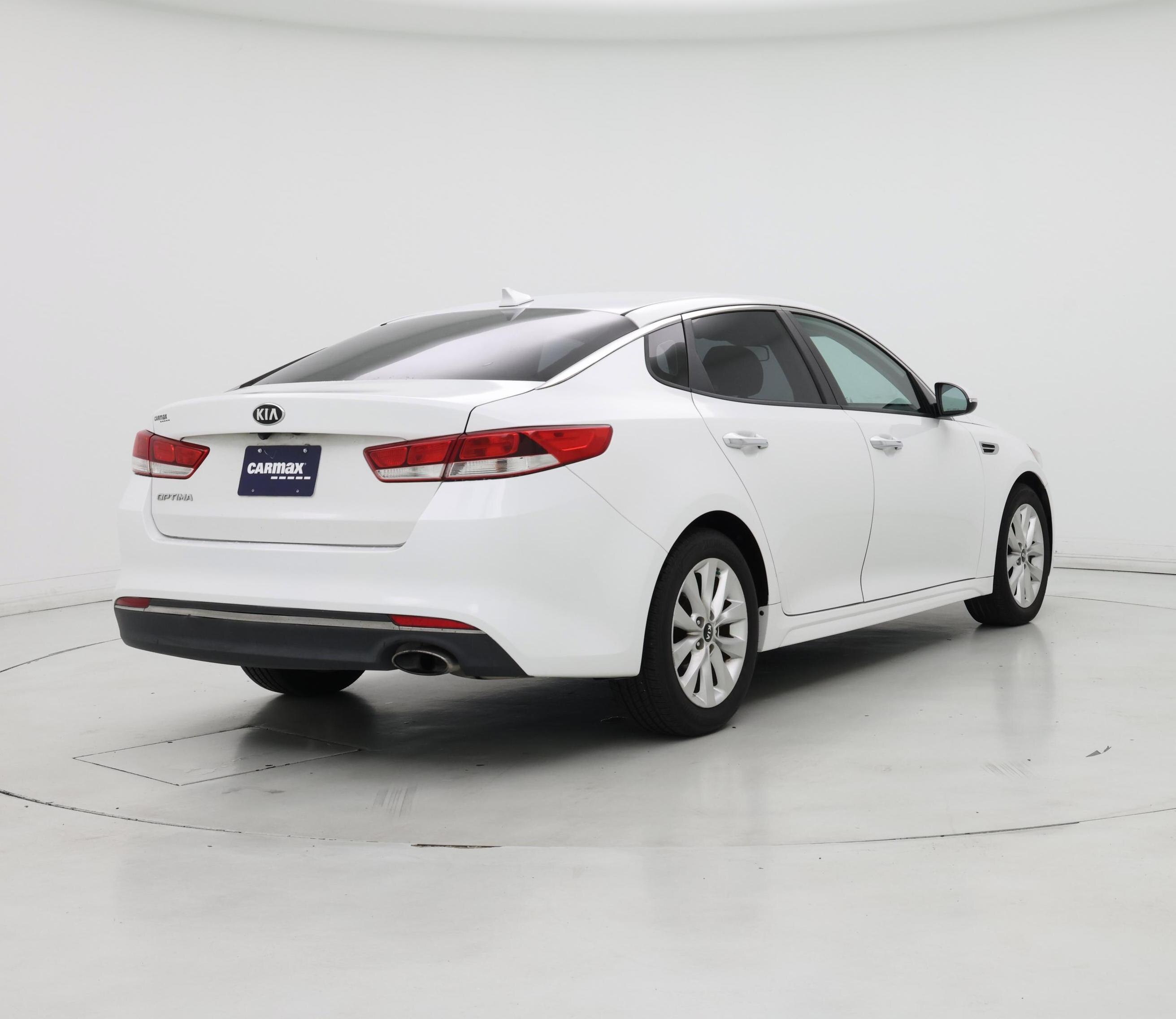 Thumbnail: 2016 Kia Optima - 8