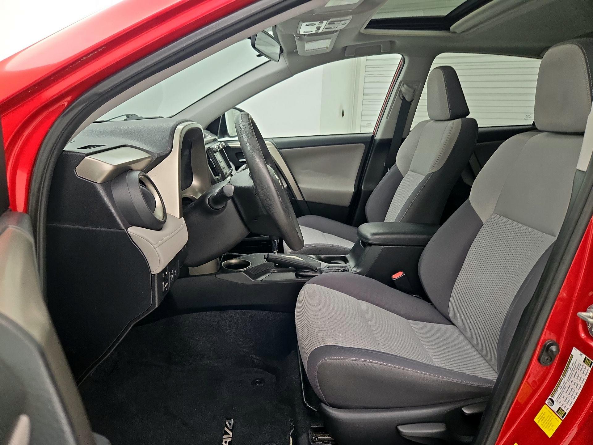 Thumbnail: 2014 Toyota RAV4 - 11
