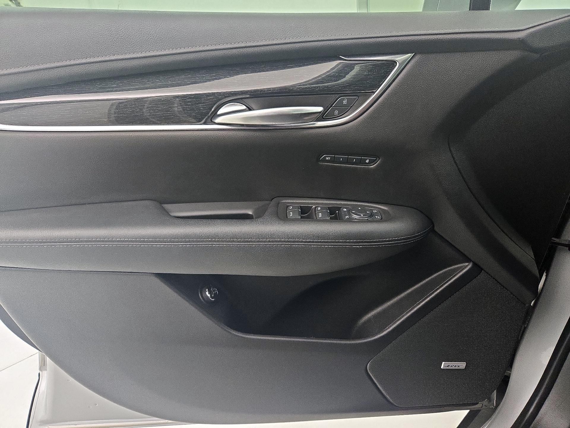 Thumbnail: 2020 Cadillac XT5 - 12