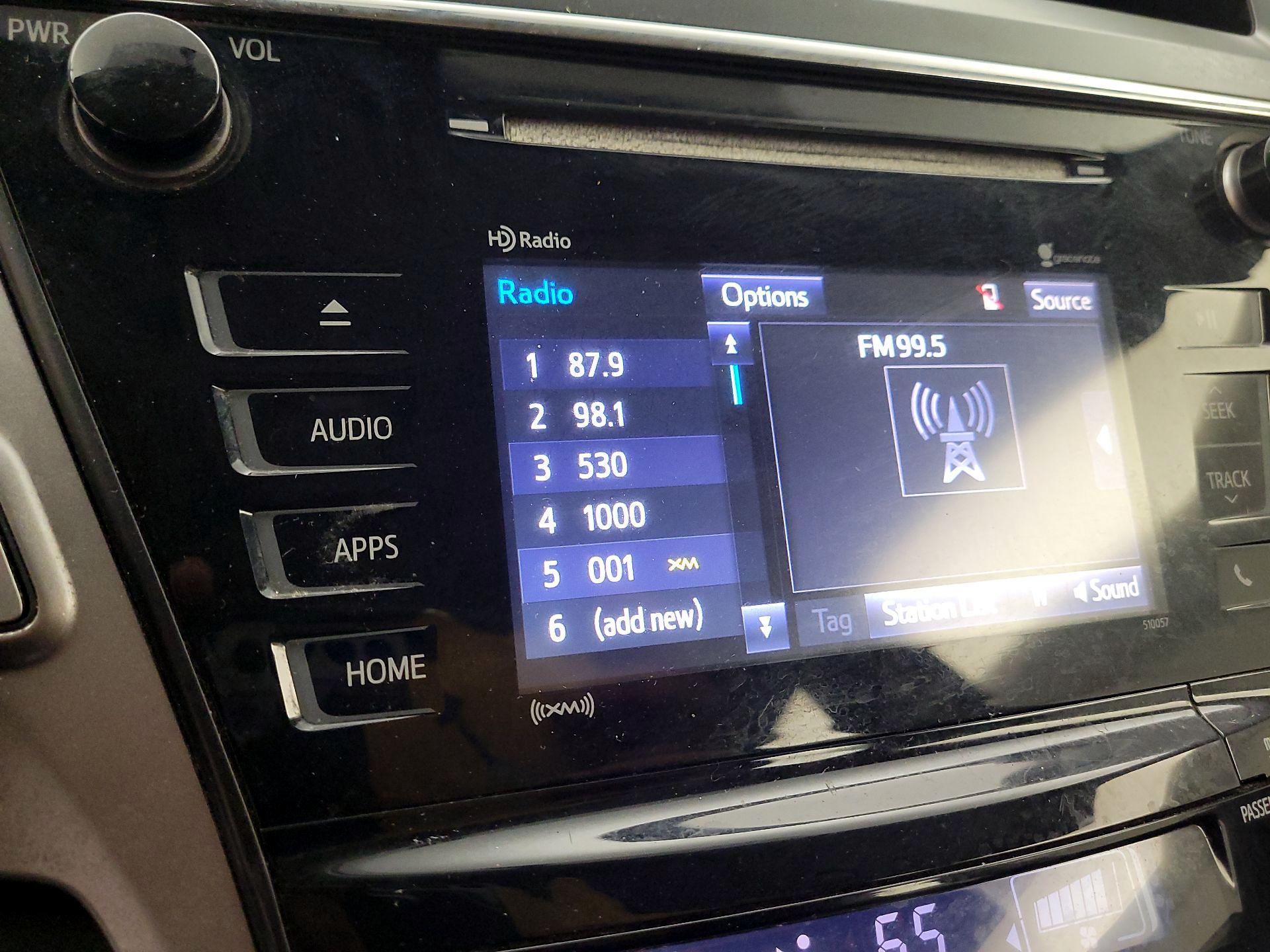 Thumbnail: 2016 Toyota Prius v - 13