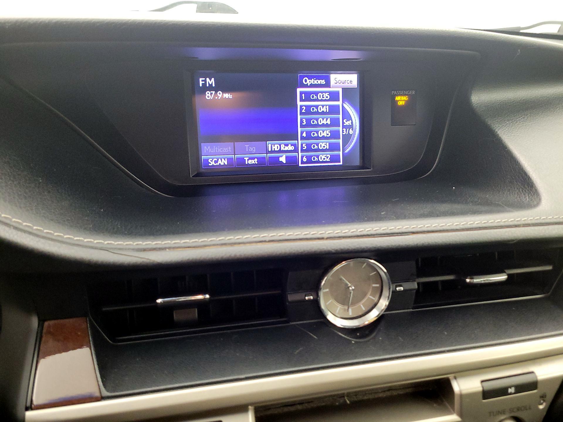Thumbnail: 2013 Lexus ES - 15