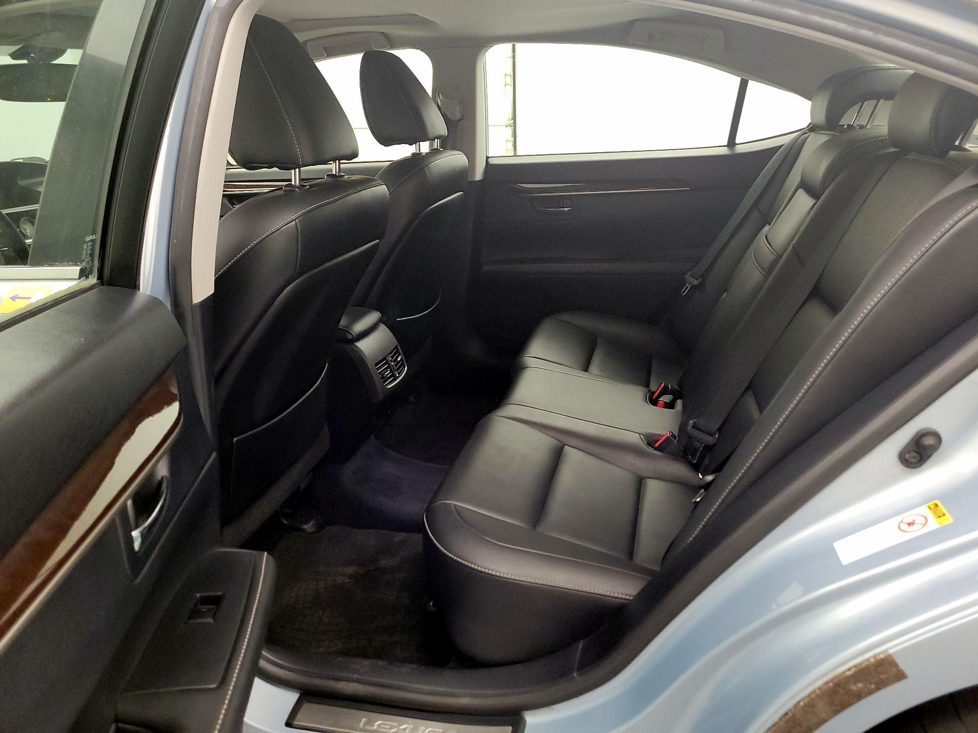 Thumbnail: 2013 Lexus ES - 18