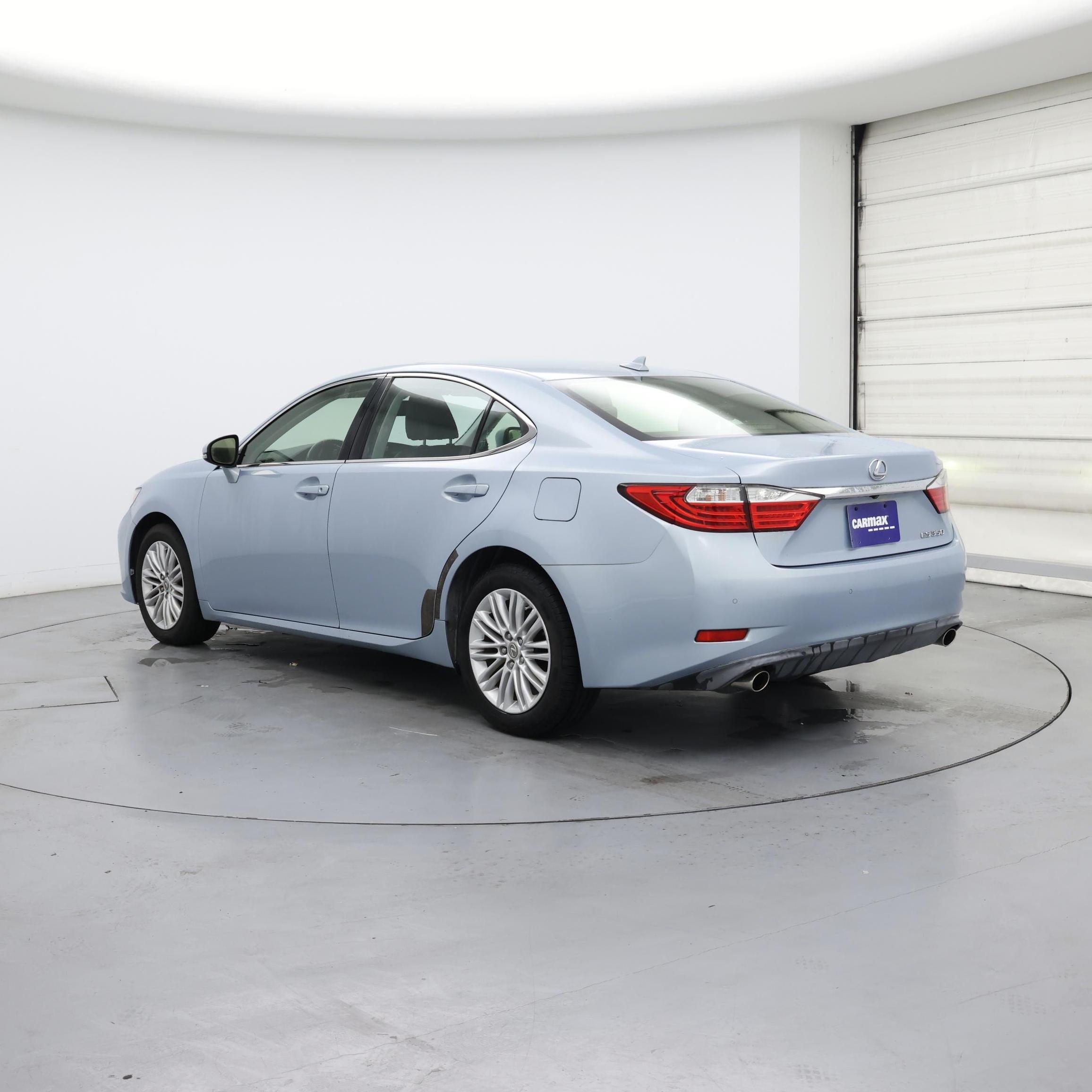 Thumbnail: 2013 Lexus ES - 2