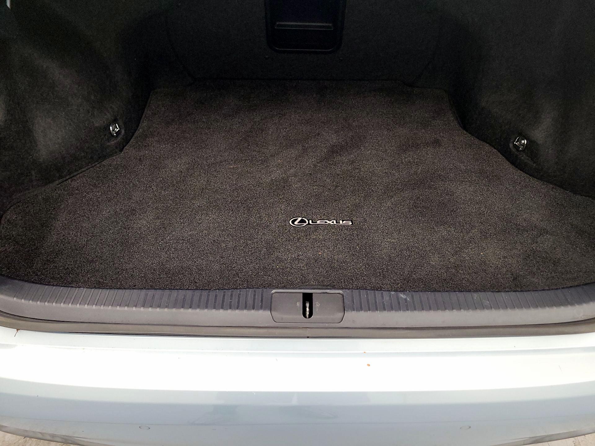 Thumbnail: 2013 Lexus ES - 19