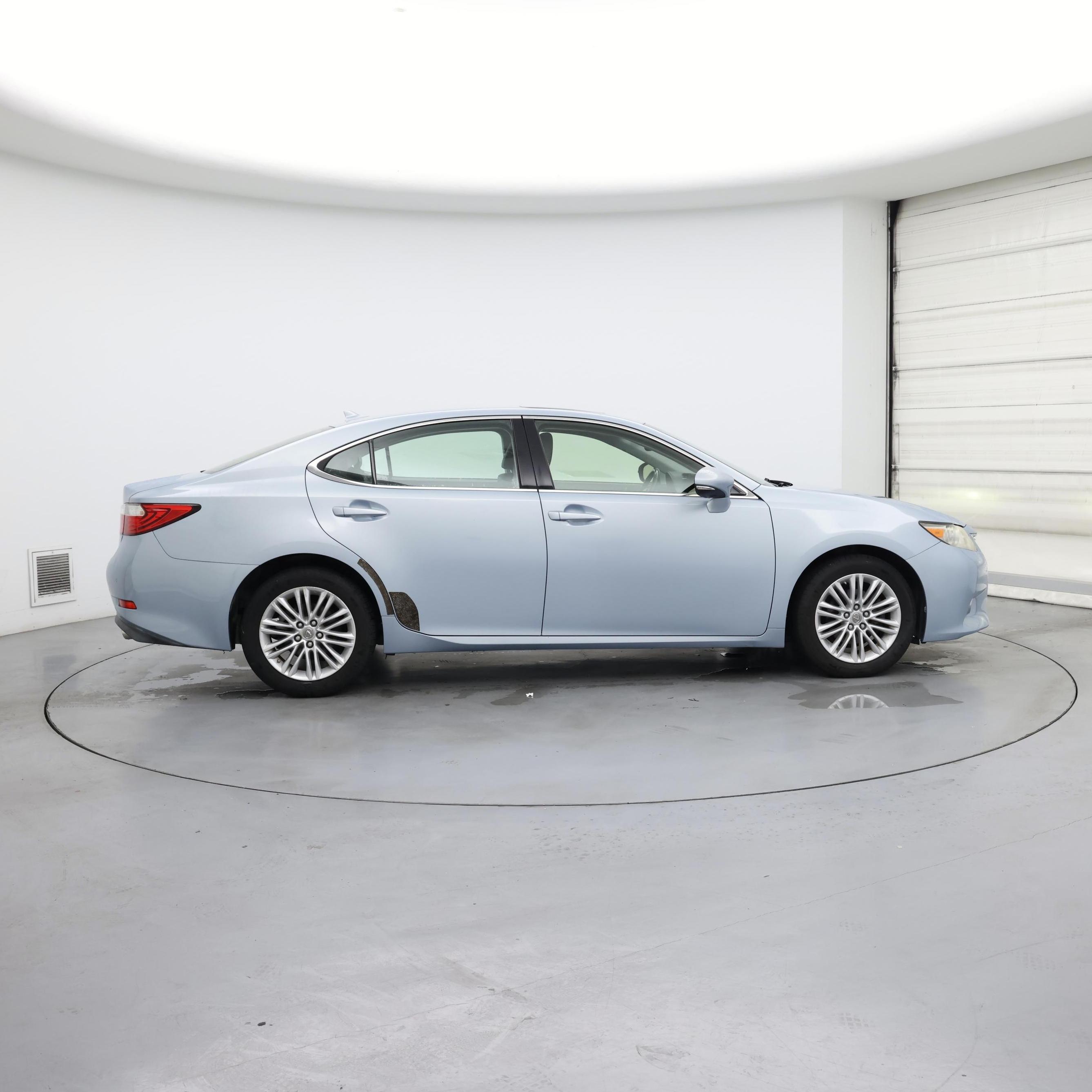 Thumbnail: 2013 Lexus ES - 7